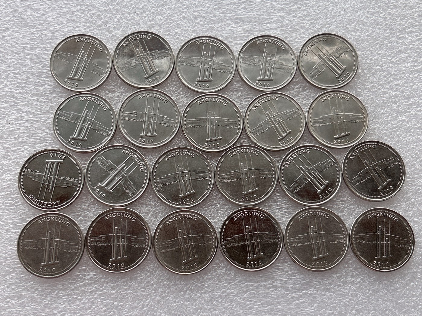 全场一元起拍 世界钱币散币场 第22期 印度尼西亚1000卢比 22枚