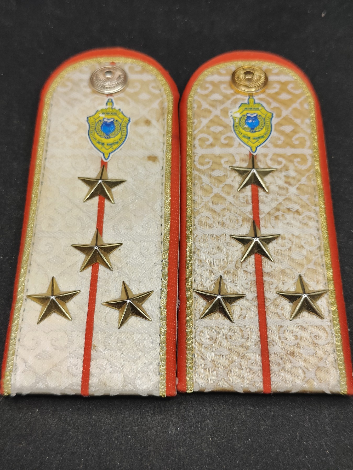 全场0元起拍 第90期 咸鱼国勋章拍卖专场 9月13日（周三）下午6：00开始 独联体 哈萨克斯坦 苏联模式 肩章
