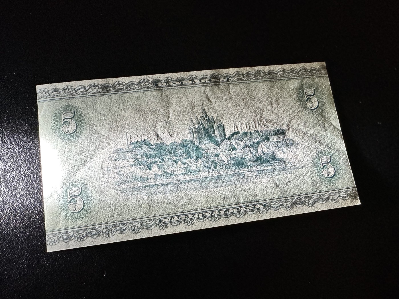 《外钞收藏家》第二百九十七期（连拍第二场）（欧洲五国专场） 丹麦L.1936年5克朗，裸体3姐妹 全新 有点钞痕