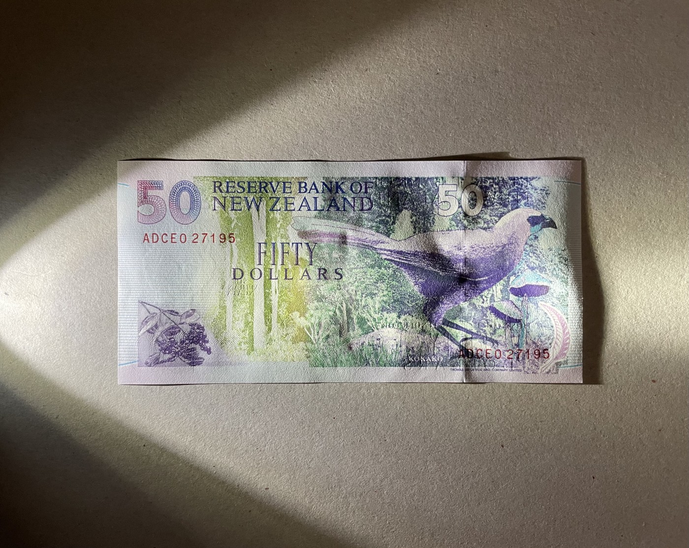 【Blue Auction】✨世界纸币精拍第369期【精】 【原装带册】新西兰  1995年50元  纸质版 精美 ADCEO特殊冠 Collector Series收藏者系列  全新UNC