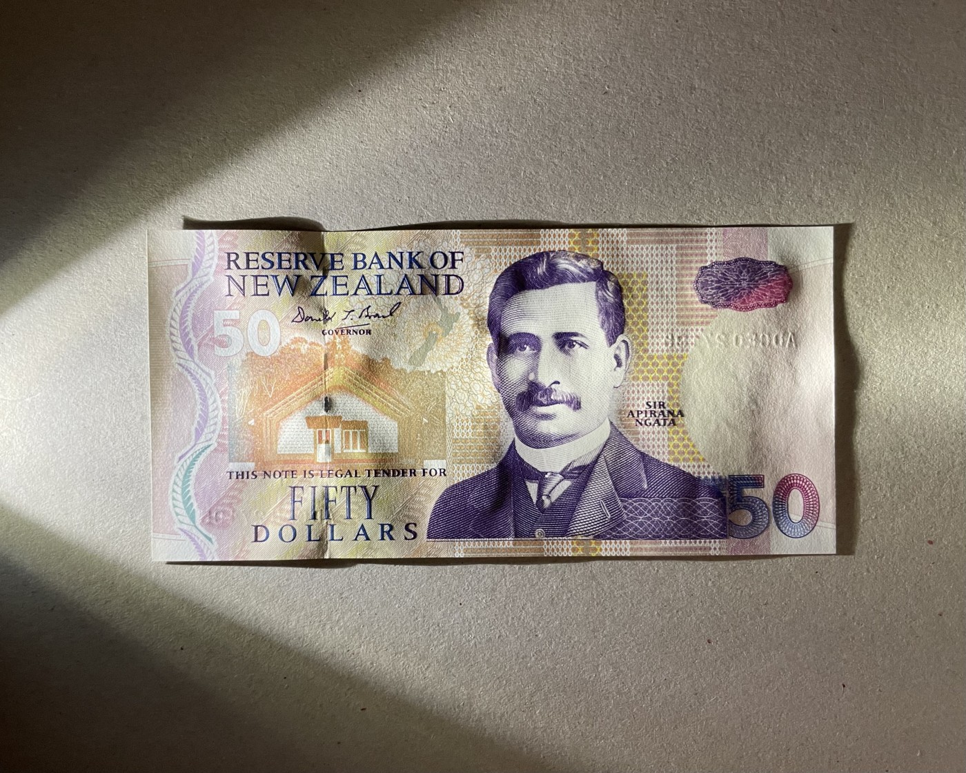 【Blue Auction】✨世界纸币精拍第369期【精】 【原装带册】新西兰  1995年50元  纸质版 精美 ADCEO特殊冠 Collector Series收藏者系列  全新UNC