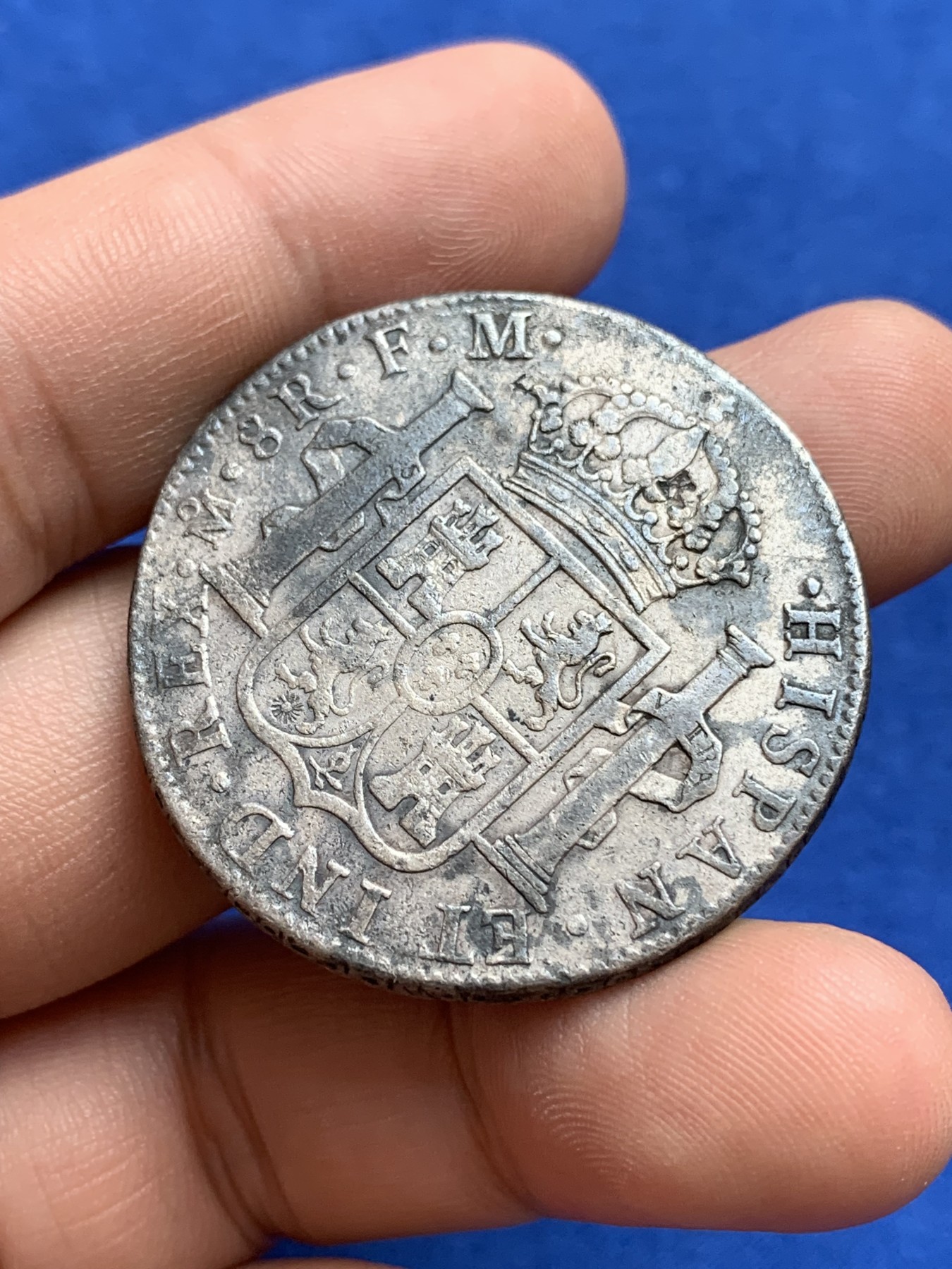 《竞宝斋》第196场-周日，周一 2场 (全场包邮) 西属墨西哥卡洛斯四世1792年8R银币（背面盾徽狮子脚下有一枚太阳硬戳）细节见图