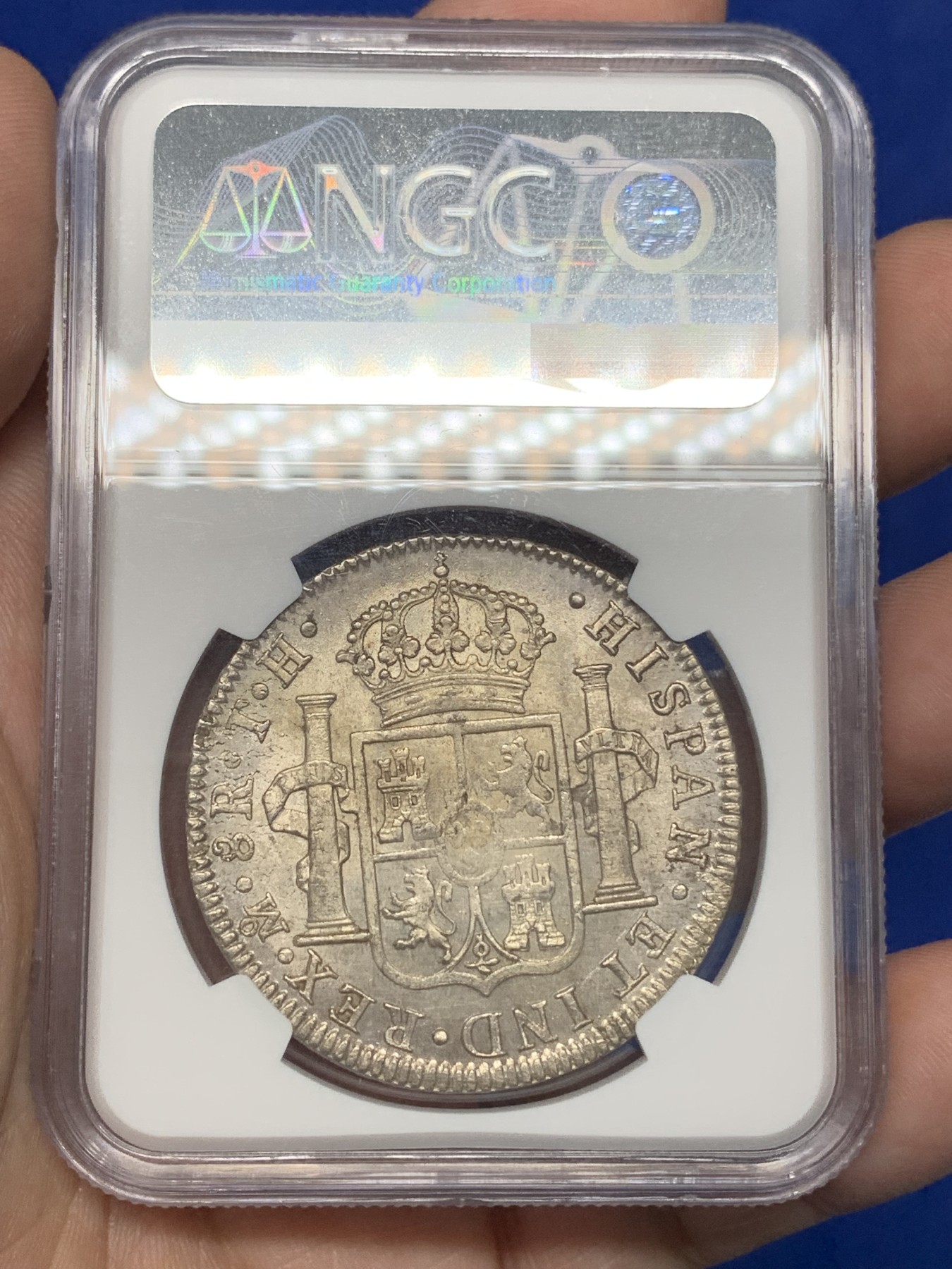 《竞宝斋》第196场-周日，周一 2场 (全场包邮) NGC-MS62 西属墨西哥1807 MO TH卡四 人像双柱 8瑞尔银币  双面淡彩