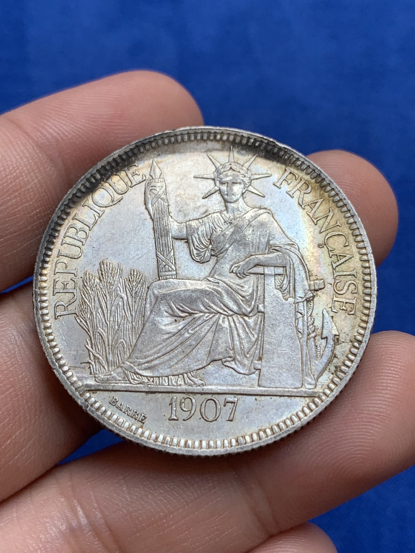 《竞宝斋》第196场-周日，周一 2场 (全场包邮) 1907年坐洋  银币 好品  优于一般品相  人物脸清晰可见