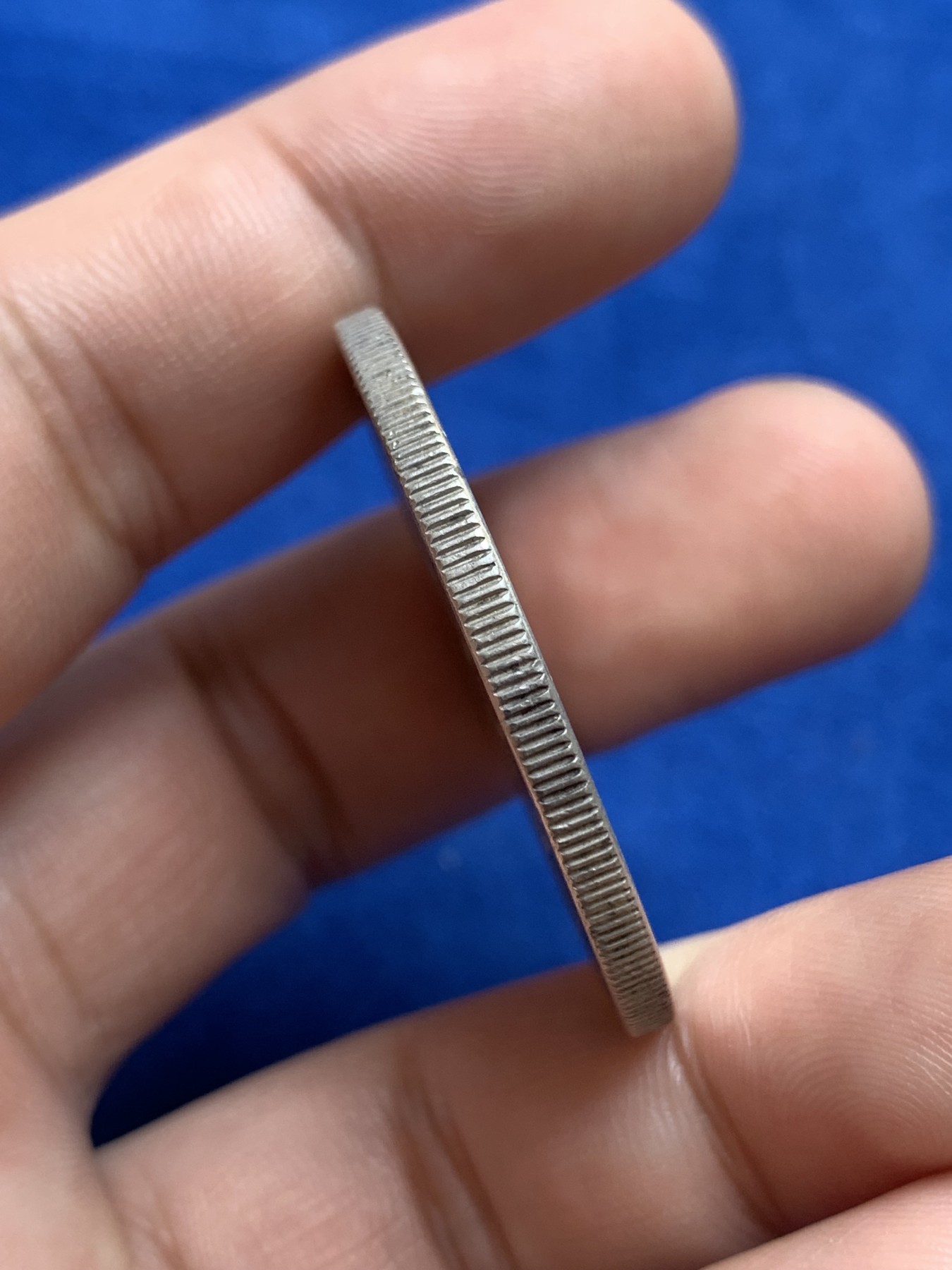 《竞宝斋》第196场-周日，周一 2场 (全场包邮) 公博 砸盒 日本 1891 明治二十四年 壹圆龙洋银币 细节见图 带公博编号03