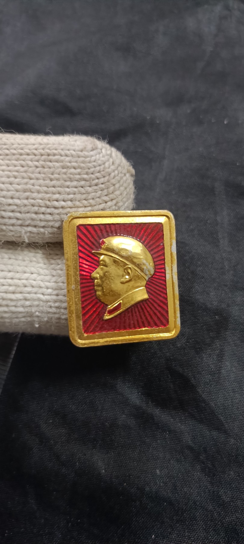 全场0起放漏！60个拍品随便拍！ 方形侧脸军帽像章