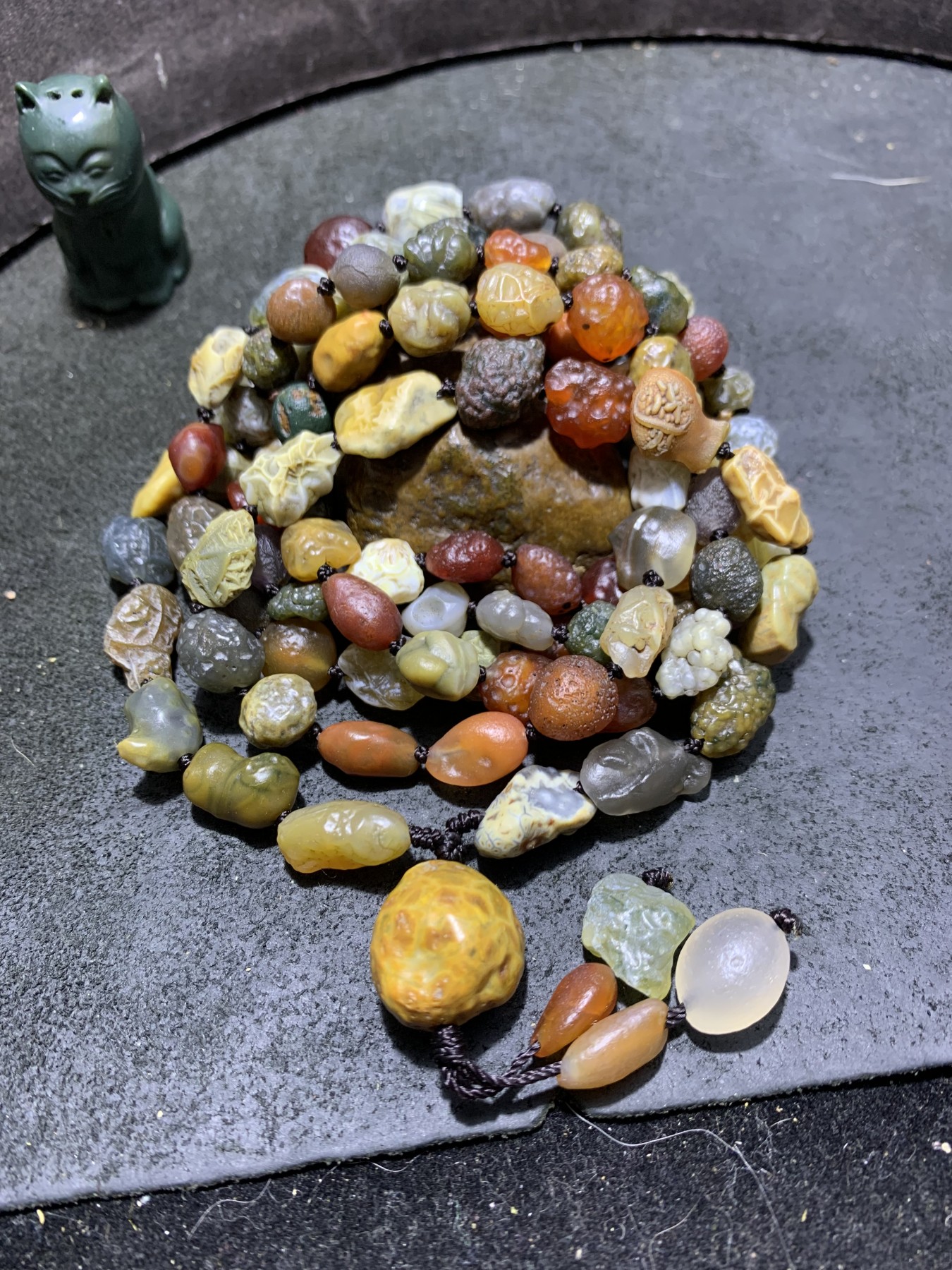 精美阿拉善戈壁青花筋脉玛瑙原石108项链一条，