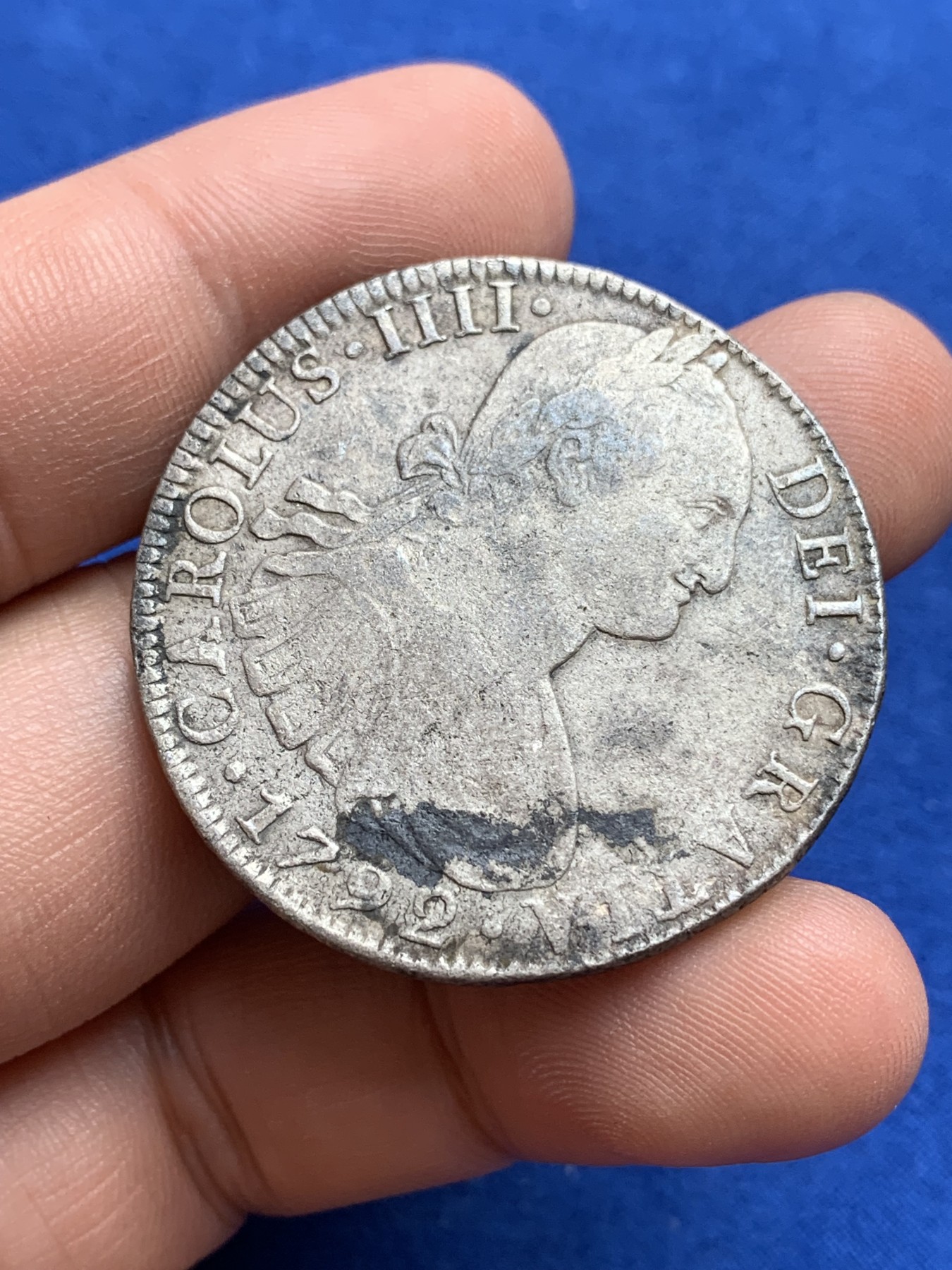 《竞宝斋》第196场-周日，周一 2场 (全场包邮) 西属墨西哥卡洛斯四世1792年8R银币（背面盾徽狮子脚下有一枚太阳硬戳）细节见图