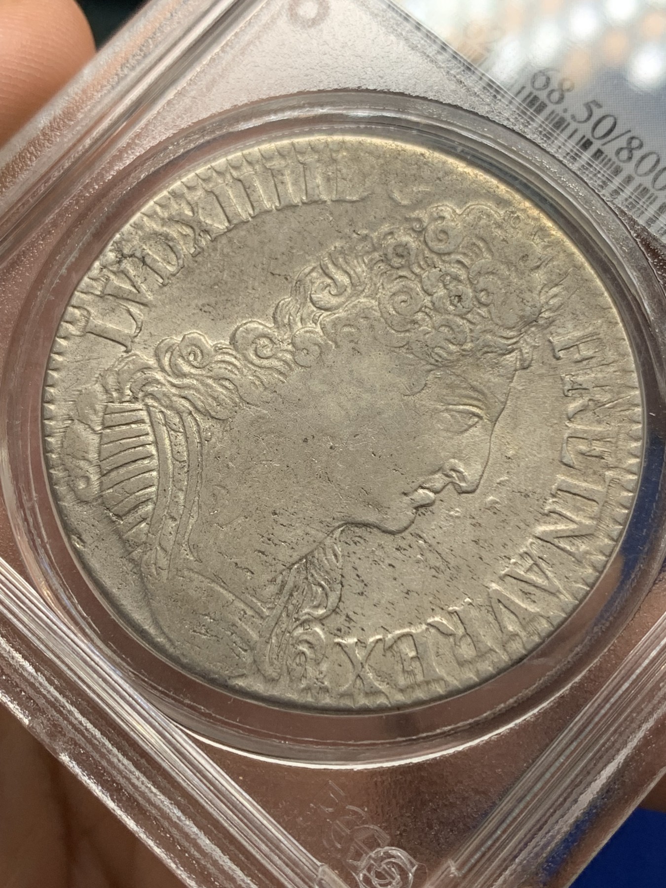《竞宝斋》第196场-周日，周一 2场 (全场包邮) PCGS AU50 法国 1709年 路易十四 太阳王 埃居大银币 背面三冠 ECU大银币