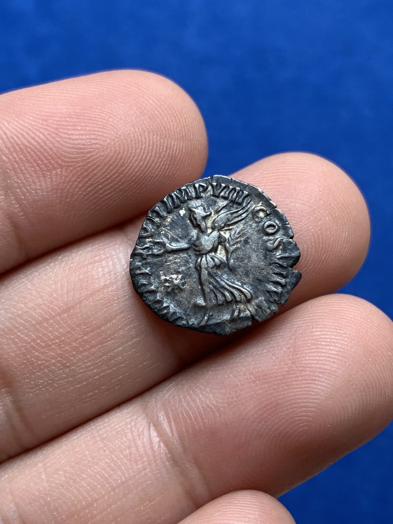 《竞宝斋》第196场-周日，周一 2场 (全场包邮) 公元180-192年 古罗马暴君康茂德银币 奥勒留之子 角斗士皇帝 1.75g