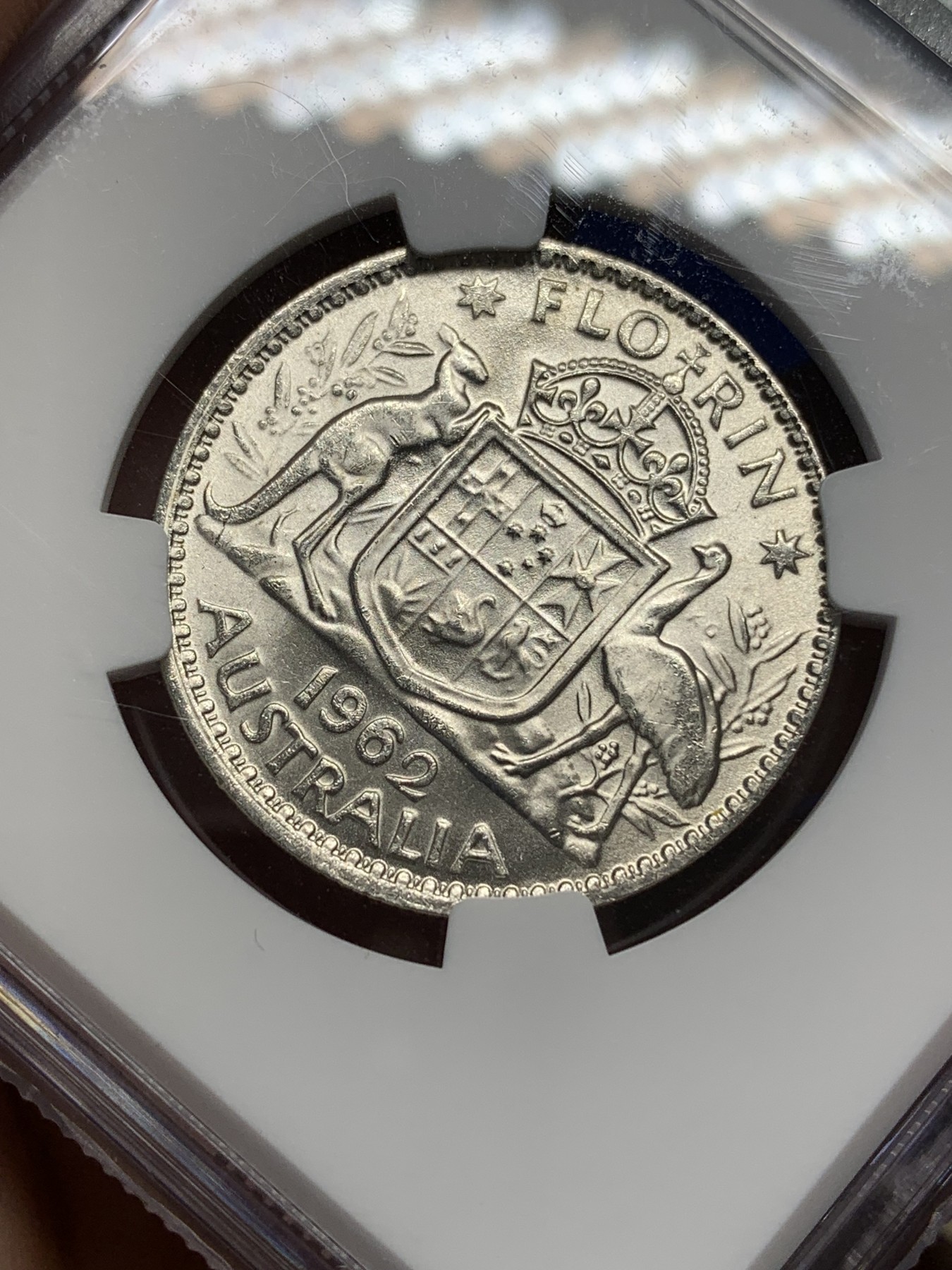 《竞宝斋》第196场-周日，周一 2场 (全场包邮) NGC-MS64 澳大利亚1962年伊丽莎白女王弗洛林银币，女王首版年轻头像，青春靓丽。银霜满溢，车轮强转光。