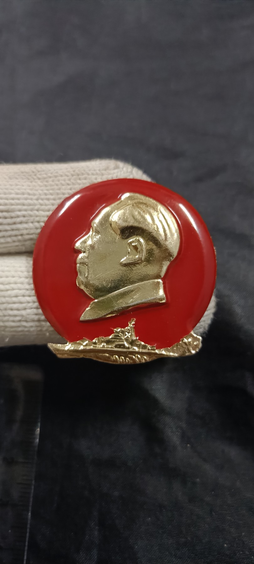 全场0起放漏！60个拍品随便拍！ 异形军舰章！