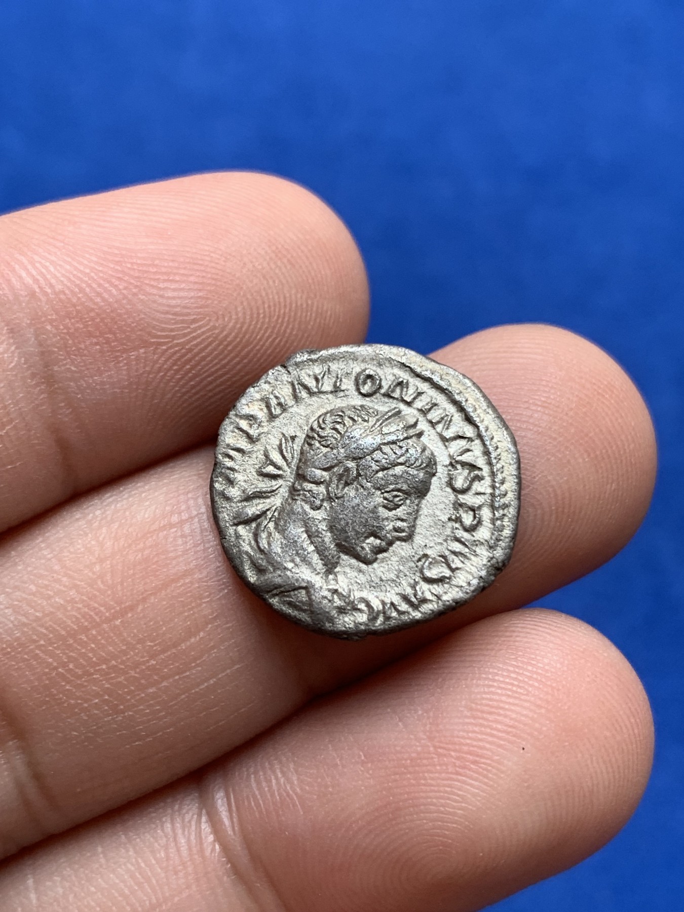 《竞宝斋》第196场-周日，周一 2场 (全场包邮) 公元218-222年 古罗马皇帝埃拉伽巴路斯银币 著名昏君 2.47g