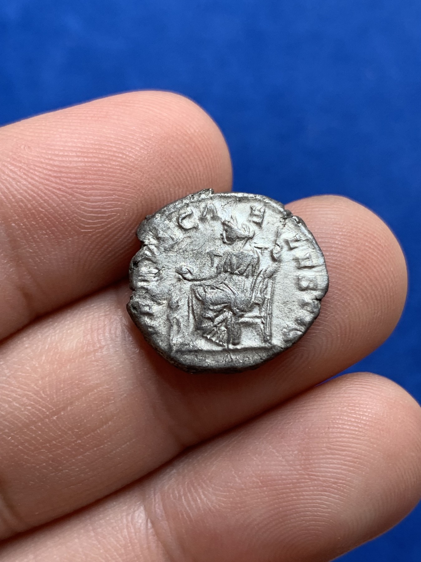 《竞宝斋》第196场-周日，周一 2场 (全场包邮) 公元218-222年 古罗马皇太后索艾米亚斯银币 昏君埃拉伽巴路斯的母亲 2.85g