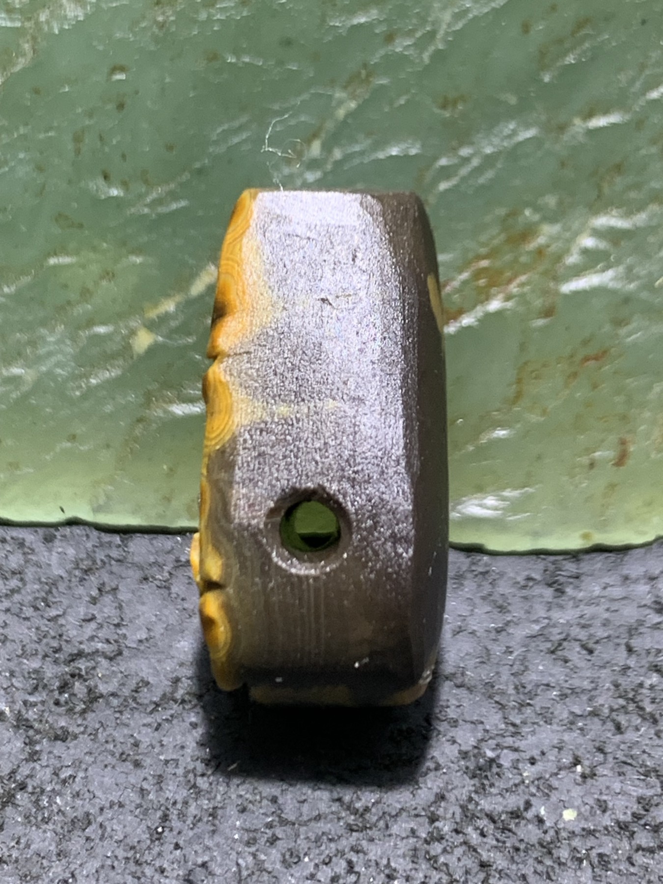 精美亚光战国红玛瑙手工俏色巧雕竹一体佛头三通一个，