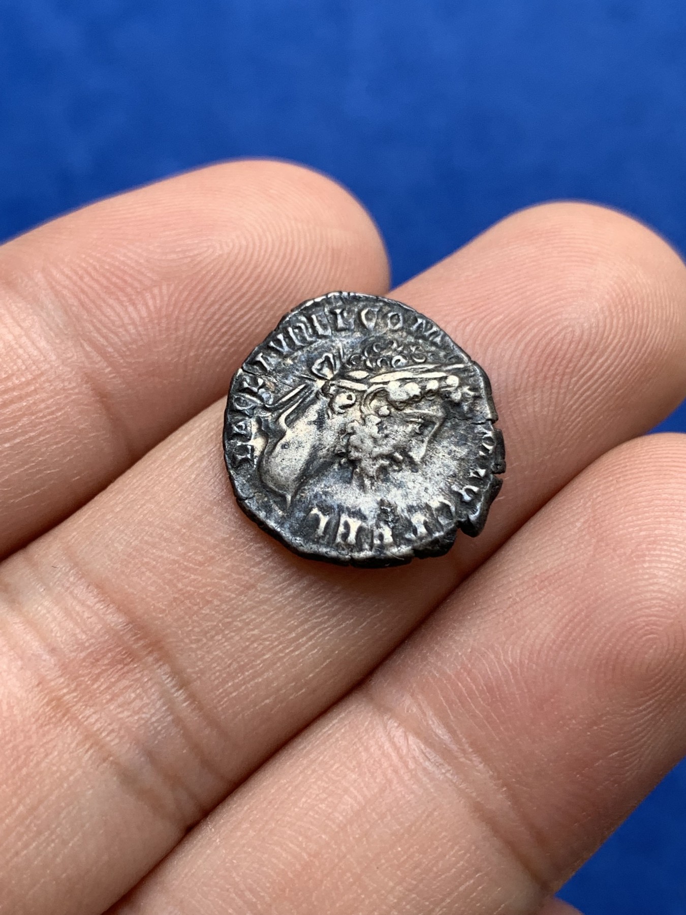 《竞宝斋》第196场-周日，周一 2场 (全场包邮) 公元180-192年 古罗马暴君康茂德银币 奥勒留之子 角斗士皇帝 1.75g