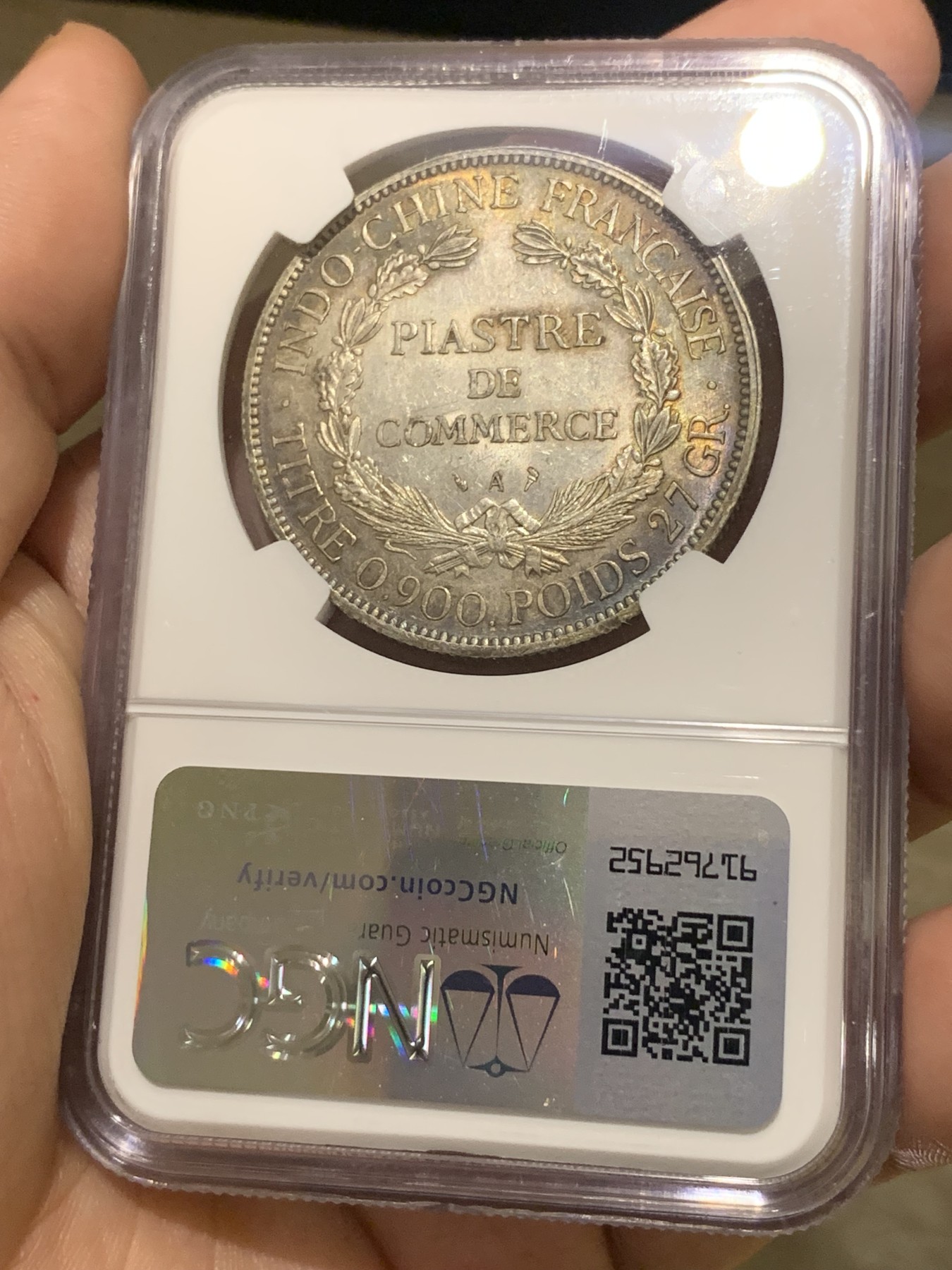 《竞宝斋》第196场-周日，周一 2场 (全场包邮) NGC MS62法属印支 1897年 坐人 1P银币 双面五彩包浆 状态好 鼻子也好 难得