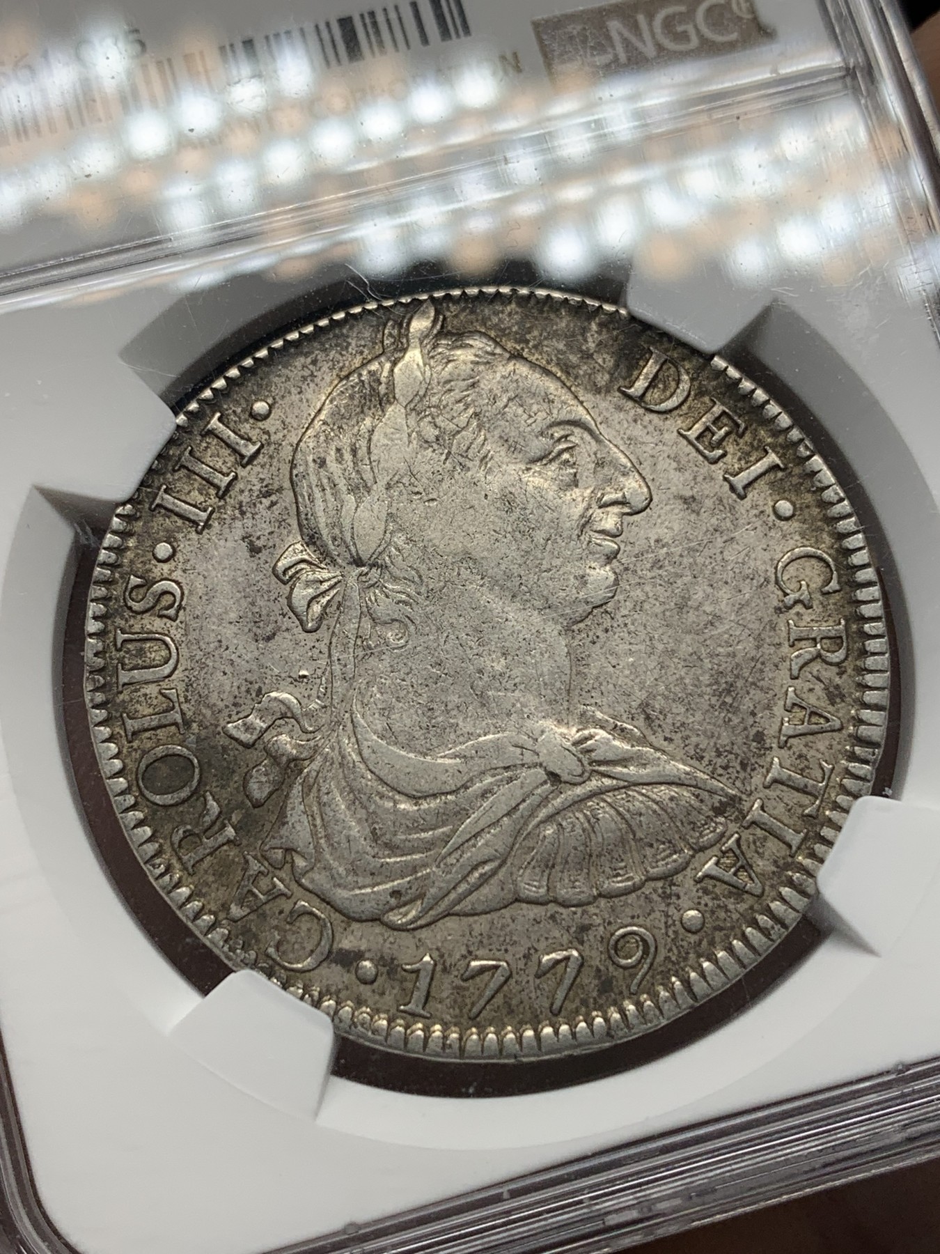 《竞宝斋》第196场-周日，周一 2场 (全场包邮) NGC-XF45 西属墨西哥1779年卡三双柱银币 原味包浆 状态温润