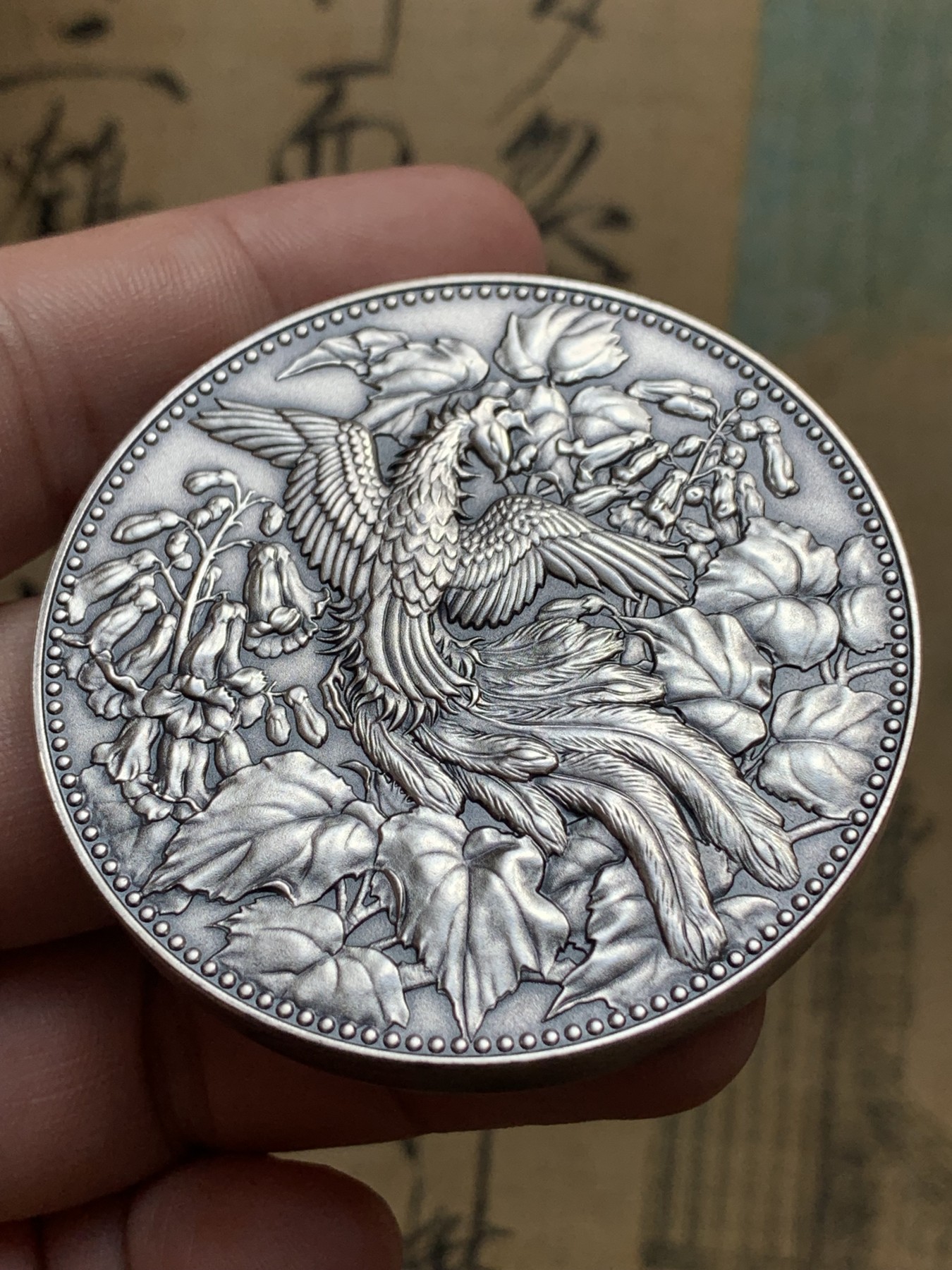 《竞宝斋》第196场-周日，周一 2场 (全场包邮) 日本500元硬币发行纪念大银章 原盒带证 55mm 127g 纯银制