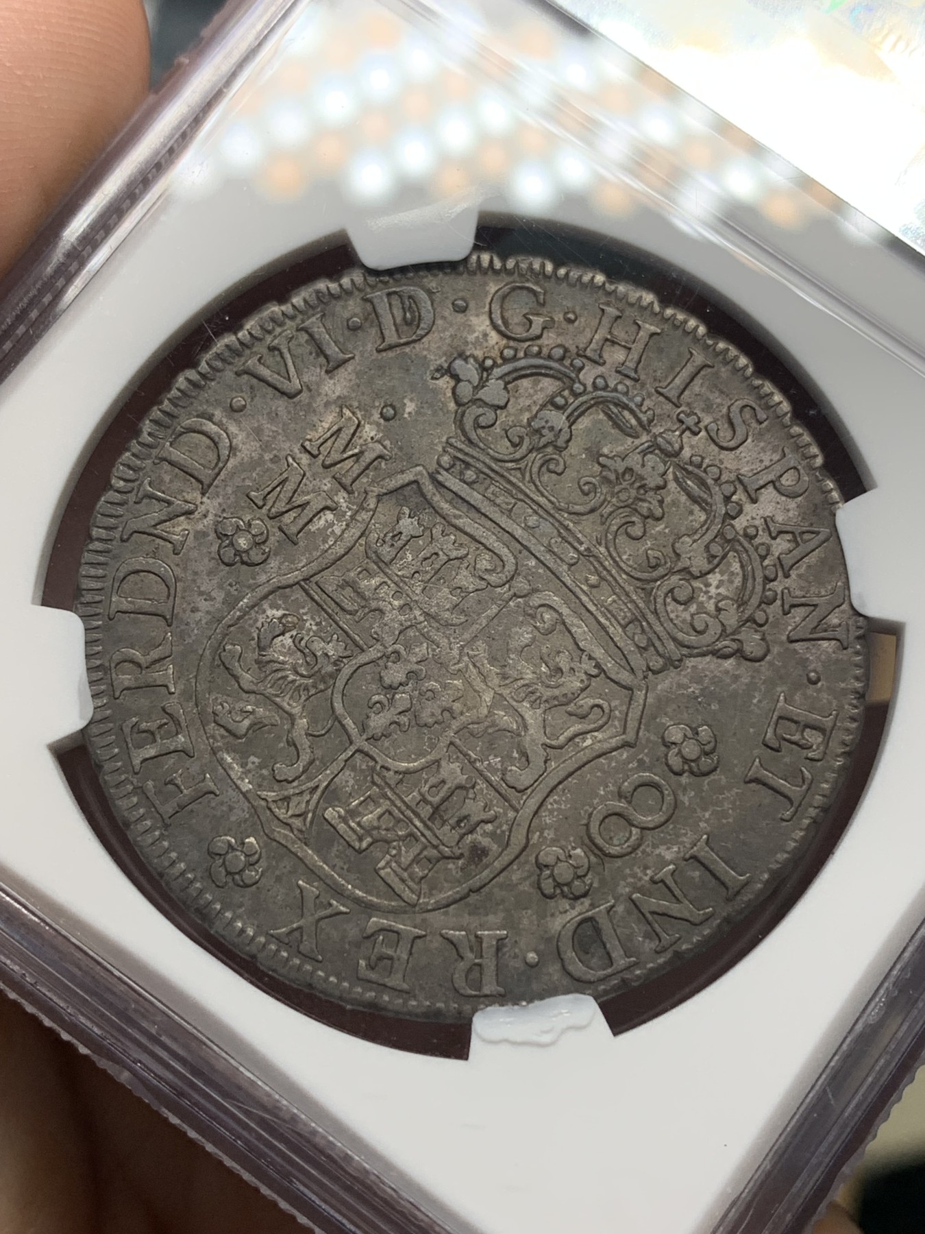 《竞宝斋》第196场-周日，周一 2场 (全场包邮) NGC-AU53 西属墨西哥1756年费六地球双柱银币 中期地球好品少见 全黑包浆的地球双柱更是少见！