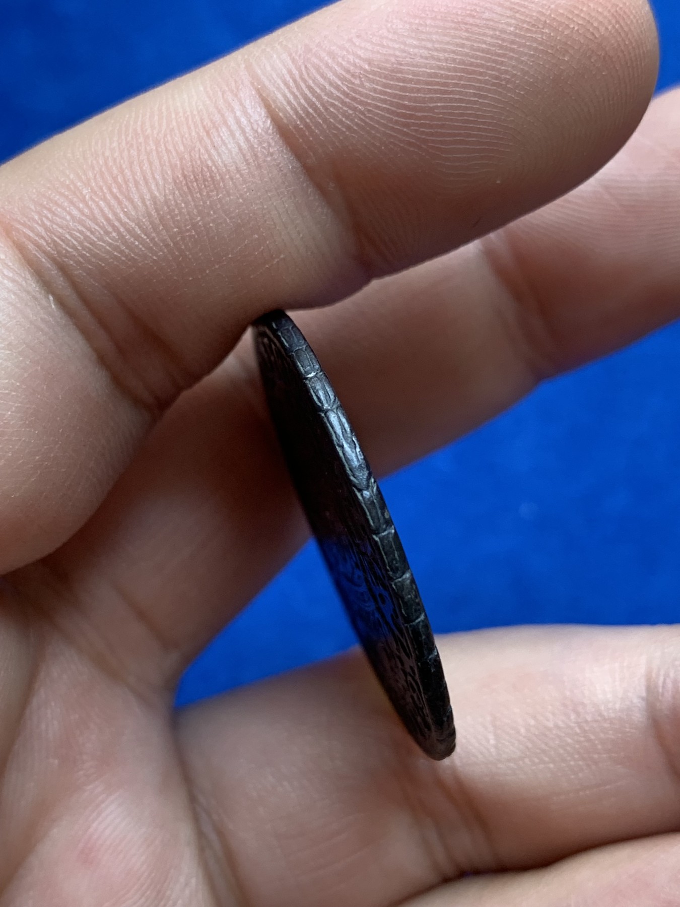 《竞宝斋》第196场-周日，周一 2场 (全场包邮) 西属墨西哥费迪南六世1754年4R地球双柱银币 非常漂亮的郁金香边铭 状态也好