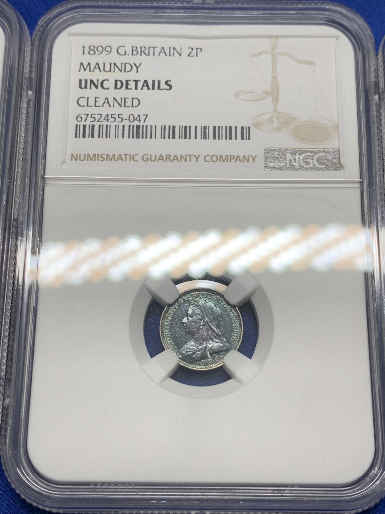 《竞宝斋》第196场-周日，周一 2场 (全场包邮) 4枚一组 NGC 92-66 英国1899年维多利亚濯足币1-4便士套币 原盒套拆 统一蓝紫包浆