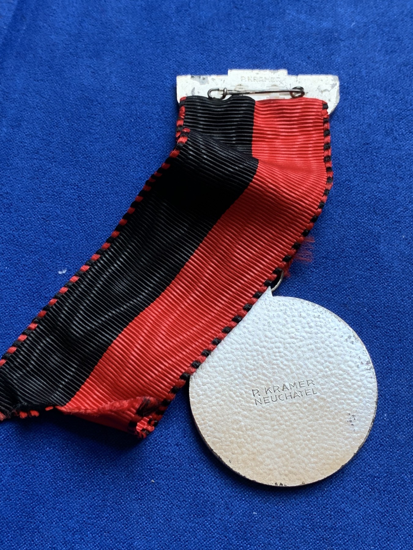 《竞宝斋》第196场-周日，周一 2场 (全场包邮) 1960年、1961年瑞士射击节奖章共2枚