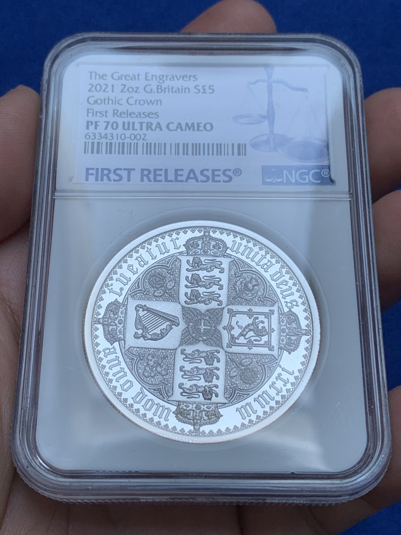 《竞宝斋》第196场-周日，周一 2场 (全场包邮) NGC-MS70 2021 伟大的雕刻师系列哥特克朗2盎司5镑加厚大银币 带原盒