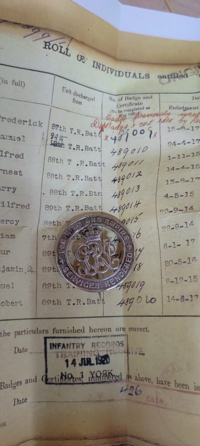 大狸子的拍卖会(第14期)，周日晚8点开始 - 英国战伤奖章，银质，带复印件