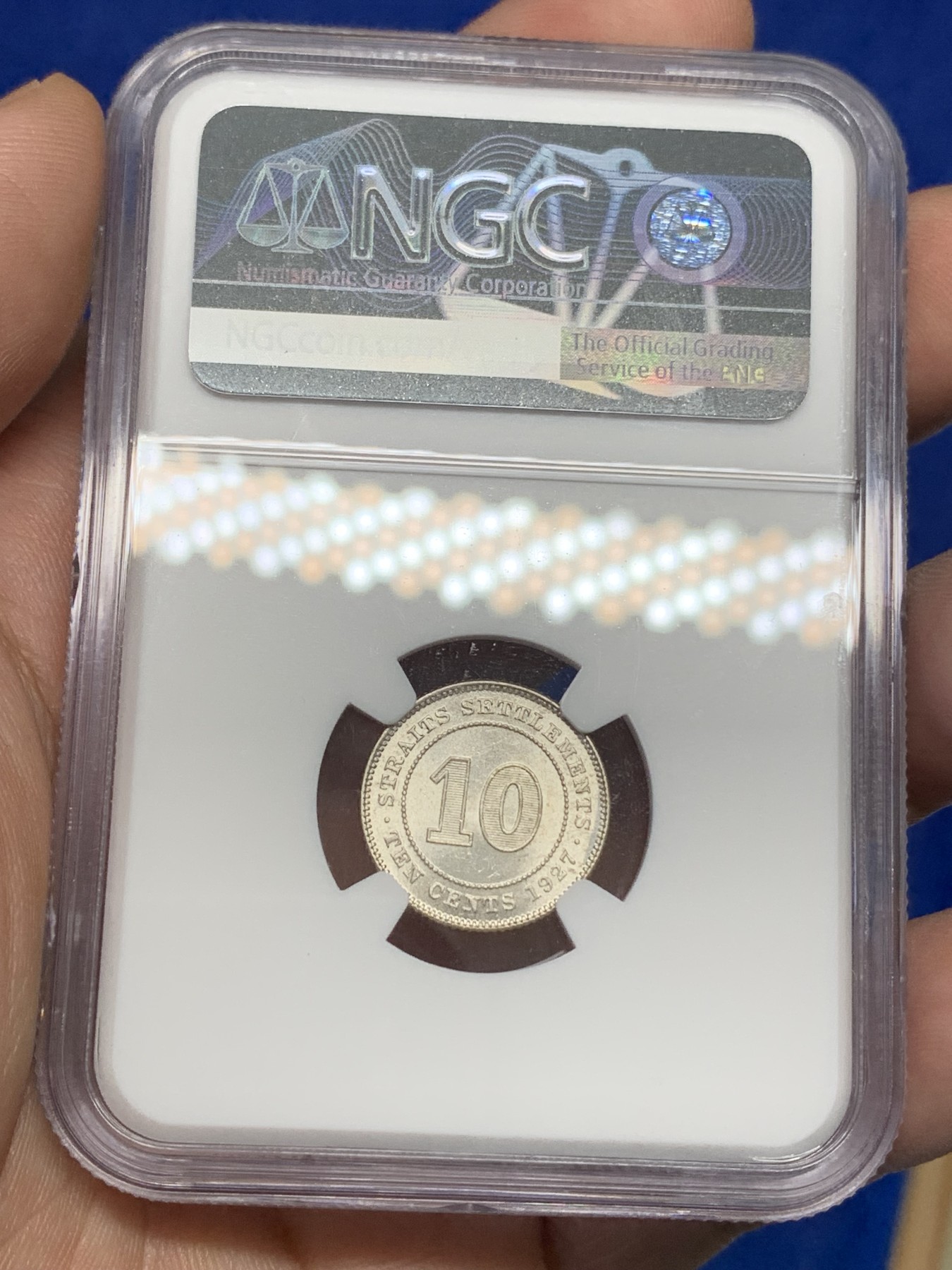 《竞宝斋》第196场-周日，周一 2场 (全场包邮) NGC-MS64 海峡殖民地1927年乔治五世10分银币，站洋系列后期亚殖辅币。车轮转光，银光喜人，64高分不易