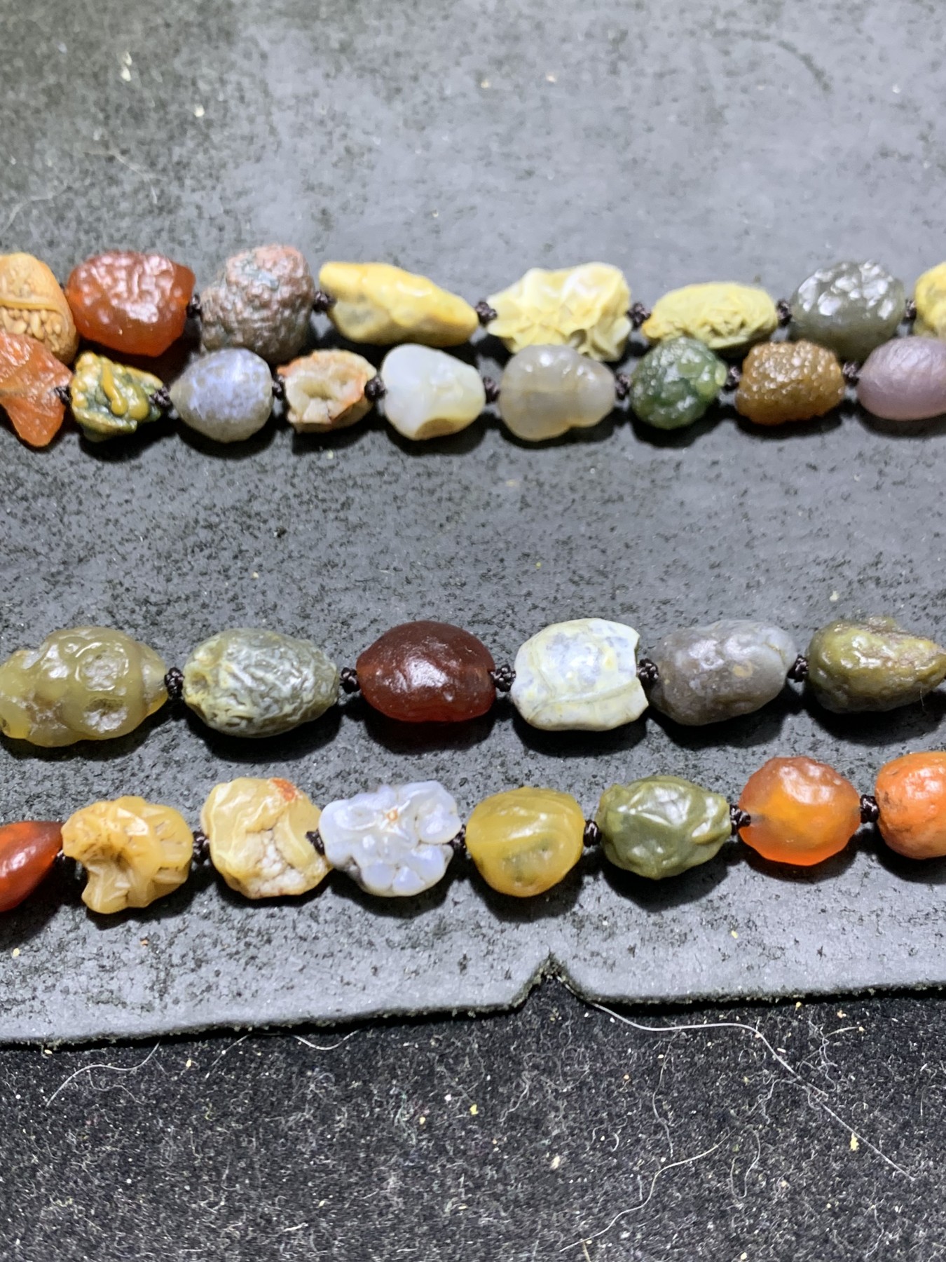 精美阿拉善戈壁青花筋脉玛瑙原石108项链一条，