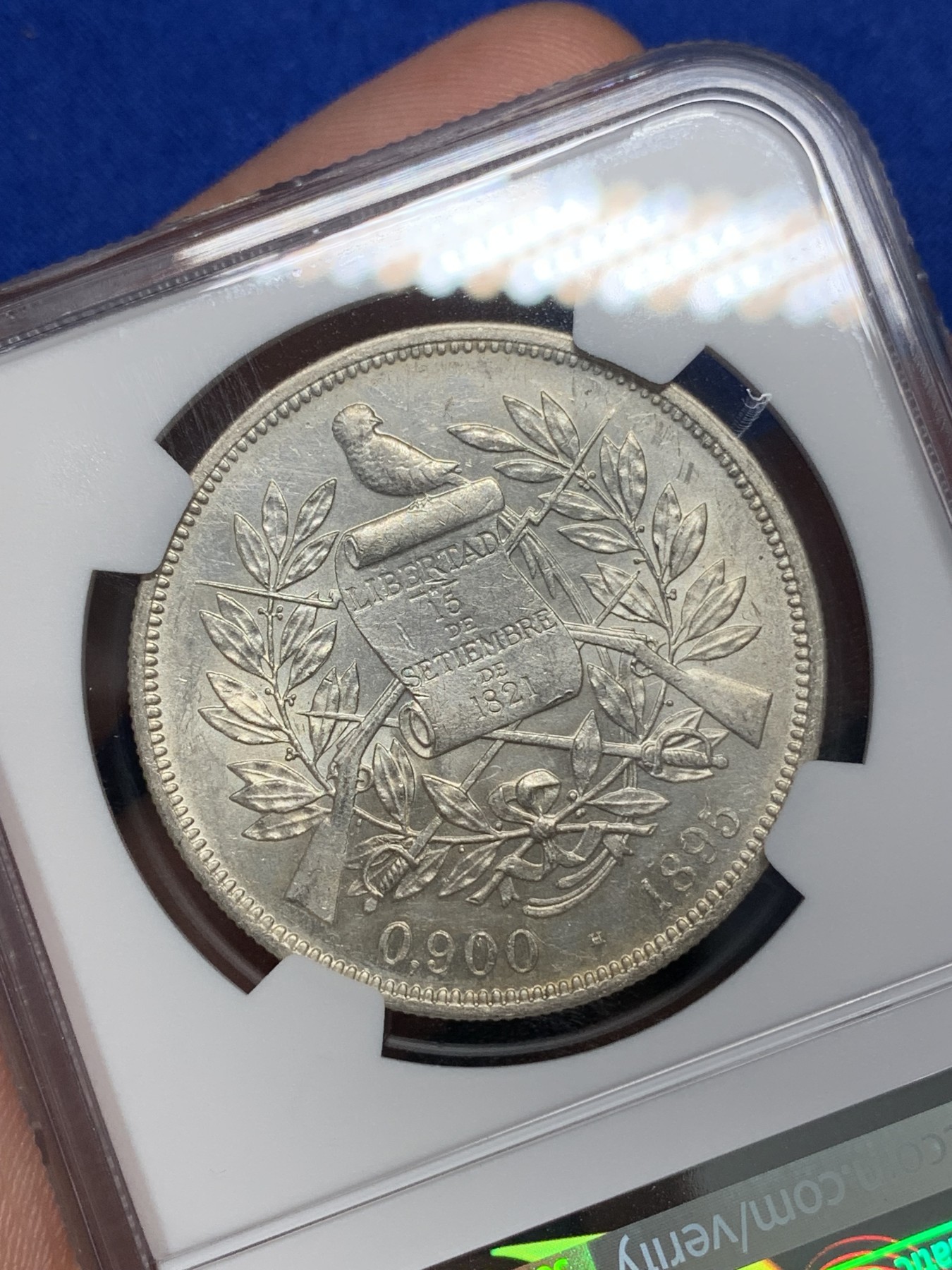 《竞宝斋》第196场-周日，周一 2场 (全场包邮) NGC-UNCD 危地马拉1895年1比索银币 高光品 可重评