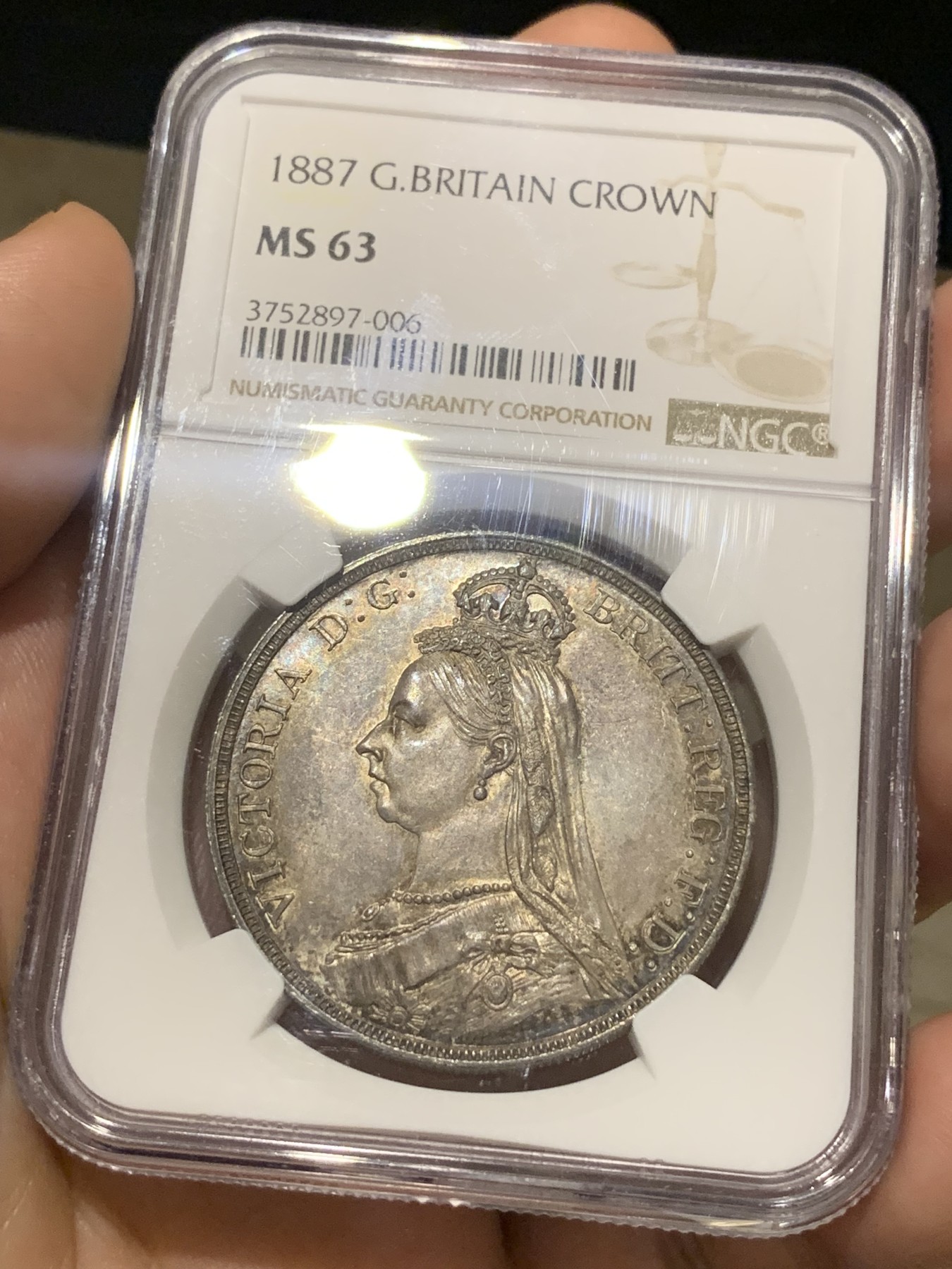 《竞宝斋》第196场-周日，周一 2场 (全场包邮) NGC-MS63 英国 1887年 维多利亚高冠马剑1克朗 好品可藏 底板光洁 包浆均匀 难得