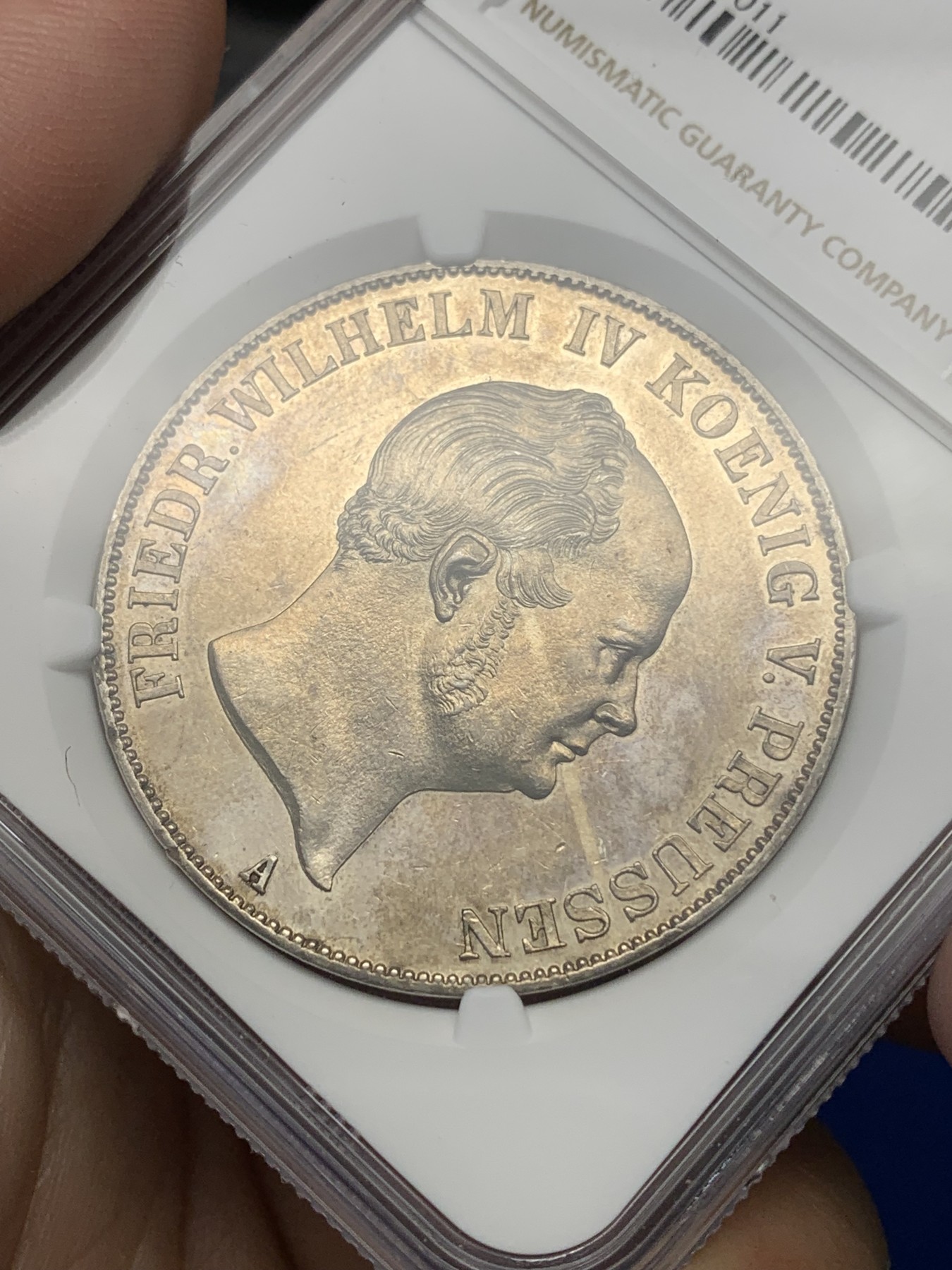 《竞宝斋》第196场-周日，周一 2场 (全场包邮) NGC MS62  德国 1858年 普鲁士 威廉四世 2泰勒大银币 离冠鹰版本 1.6W的发行量对于流通币来说 存世极少，只发行了2年，数量不及1859的1/10，整体包浆均匀，PL底板 收藏难度高 可遇不可求的品种 不要错过