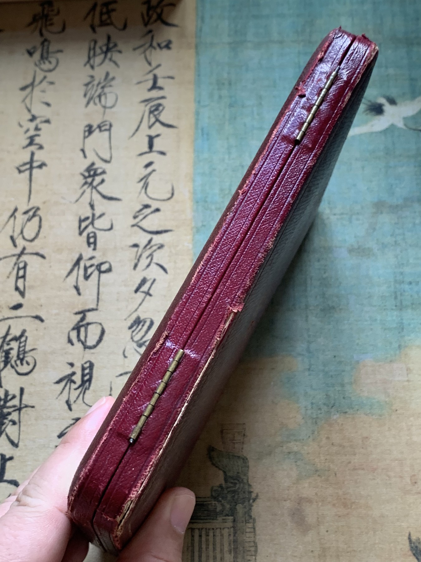 《竞宝斋》第196场-周日，周一 2场 (全场包邮) 1937年英国乔治六世套币空盒一个，细节见图