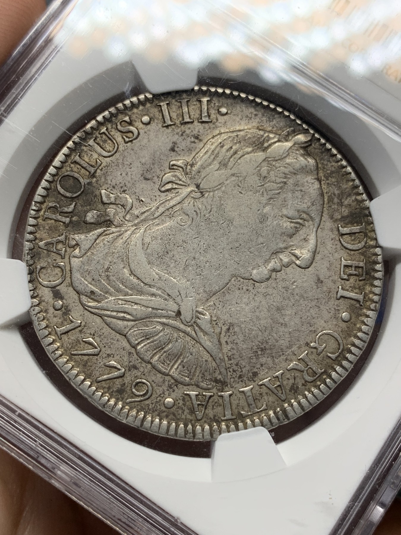 《竞宝斋》第196场-周日，周一 2场 (全场包邮) NGC-XF45 西属墨西哥1779年卡三双柱银币 原味包浆 状态温润