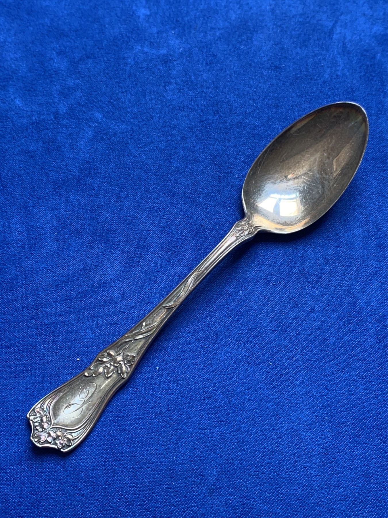 《竞宝斋》第196场-周日，周一 2场 (全场包邮) 1910古董花卉925银勺 14cm 16g