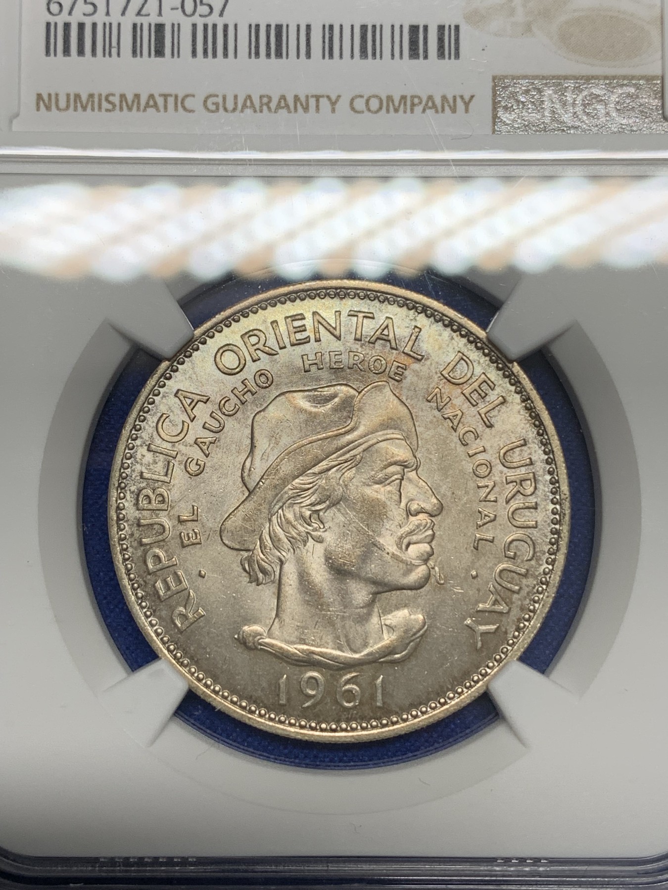 《竞宝斋》第196场-周日，周一 2场 (全场包邮) NGC MS64 乌拉圭1961年10比索银币 状态极好