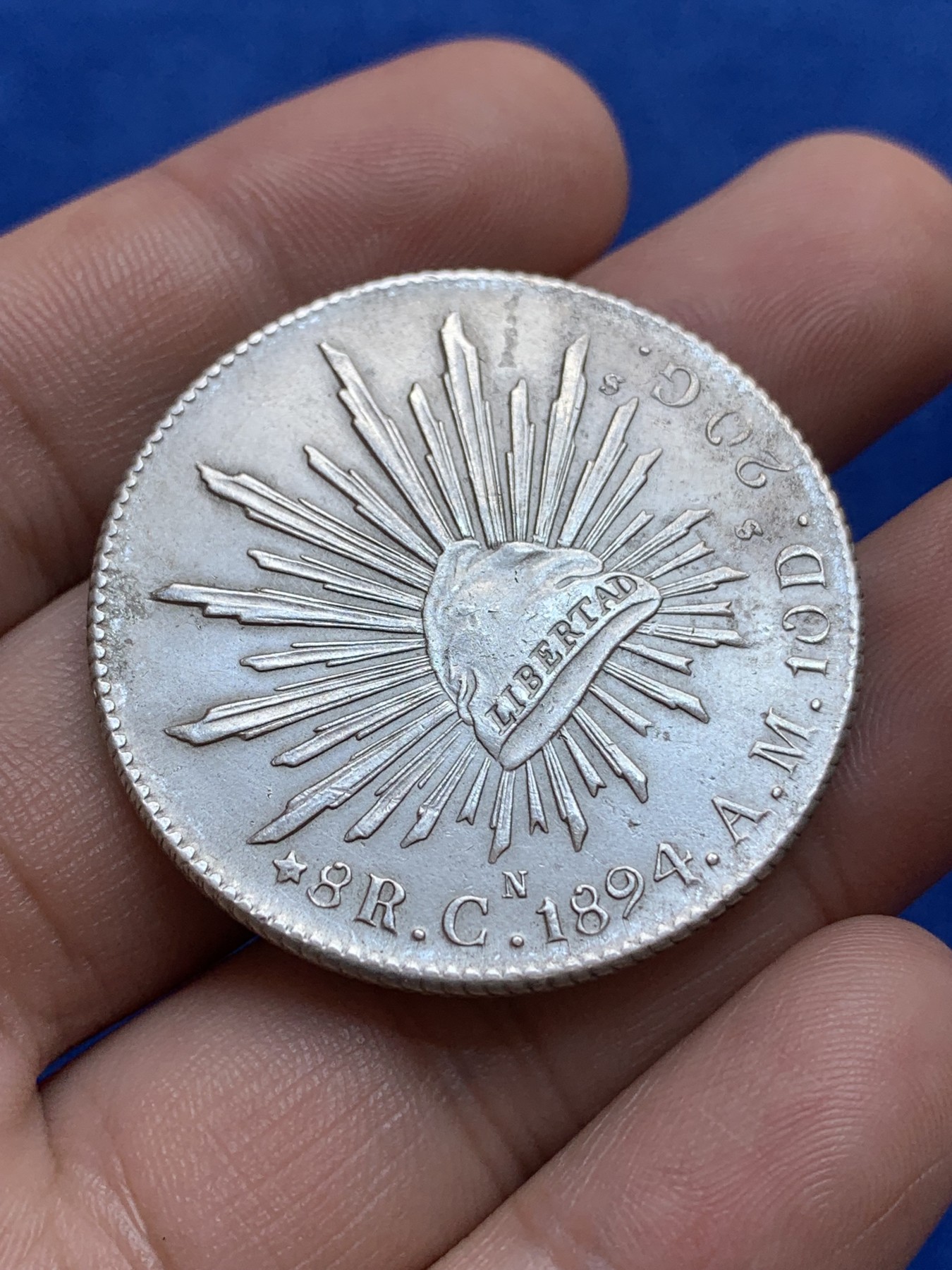 《竞宝斋》第196场-周日，周一 2场 (全场包邮) 墨西哥 1894年-CN 库利亚坎 8R 花边鹰洋 爆羽好品 较少见厂名 大银币