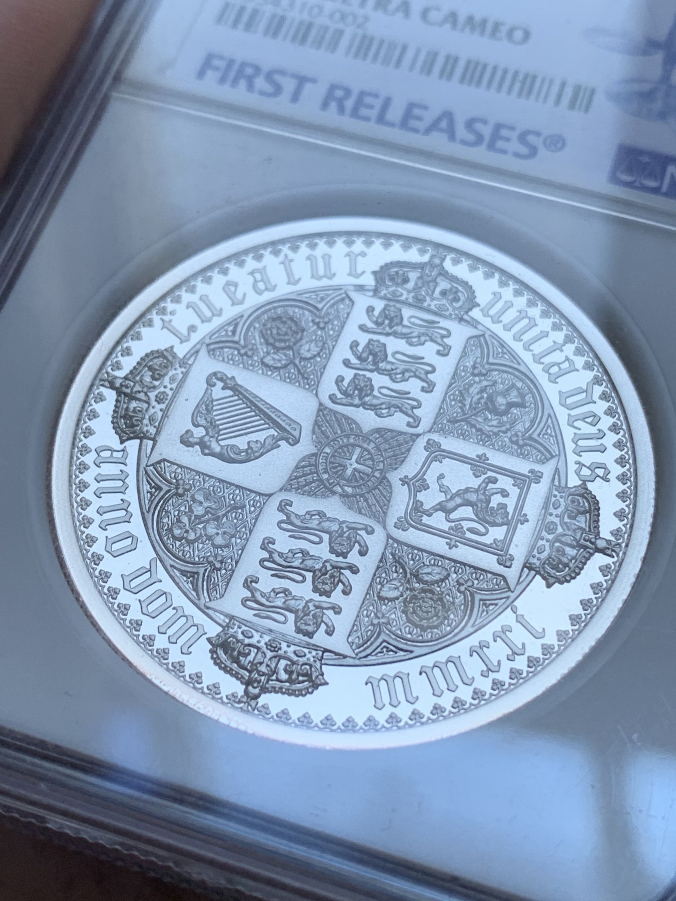 《竞宝斋》第196场-周日，周一 2场 (全场包邮) NGC-MS70 2021 伟大的雕刻师系列哥特克朗2盎司5镑加厚大银币 带原盒