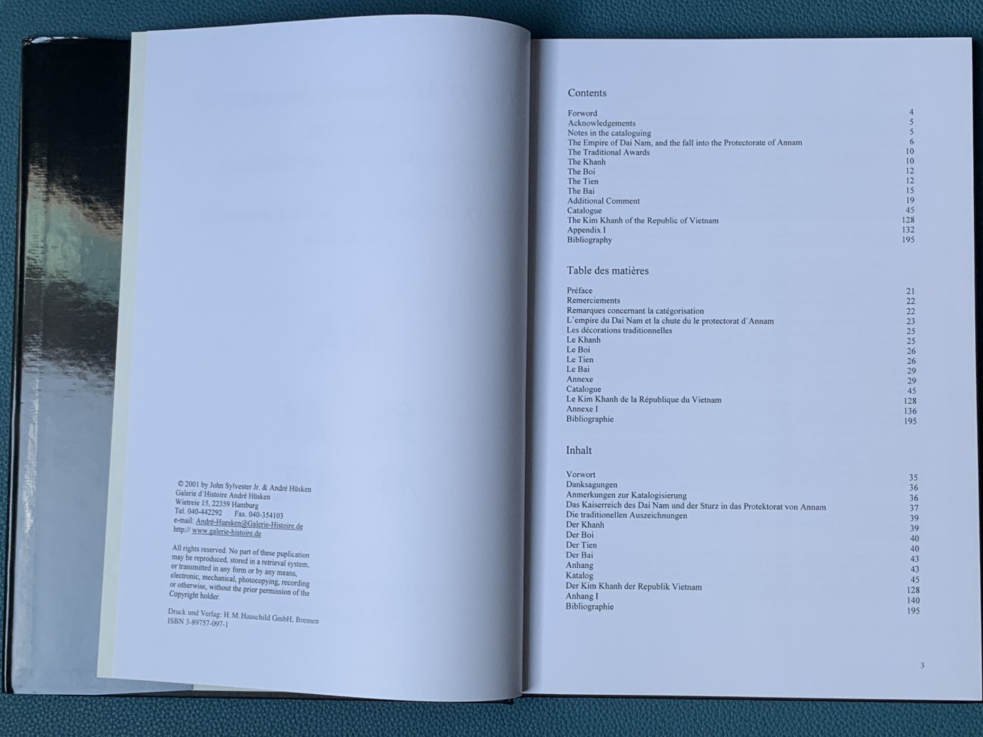 《竞宝斋》第196场-周日，周一 2场 (全场包邮) 安南赏牌目录，包含各种安南赏牌，全新精装硬壳版，已绝版 未使用塑封拆出 规格A4纸大小