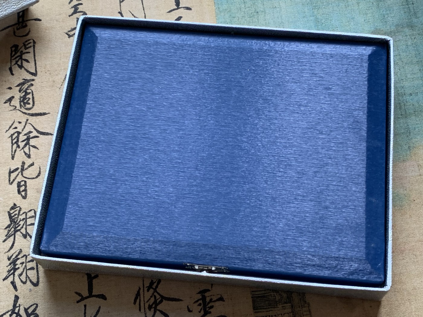 《竞宝斋》第196场-周日，周一 2场 (全场包邮) 日本邮政百年银章8g*4 原盒带证