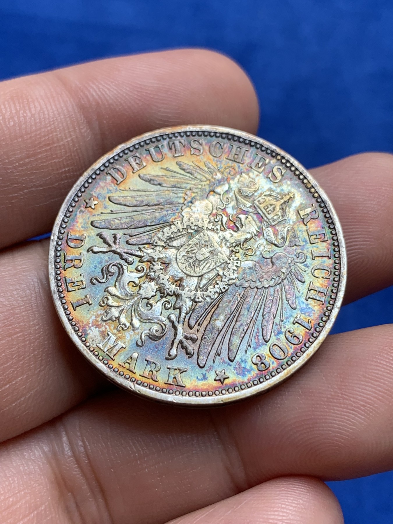 《竞宝斋》第196场-周日，周一 2场 (全场包邮) 德国巴伐利亚1908年3马克银币  环彩包浆  很漂亮