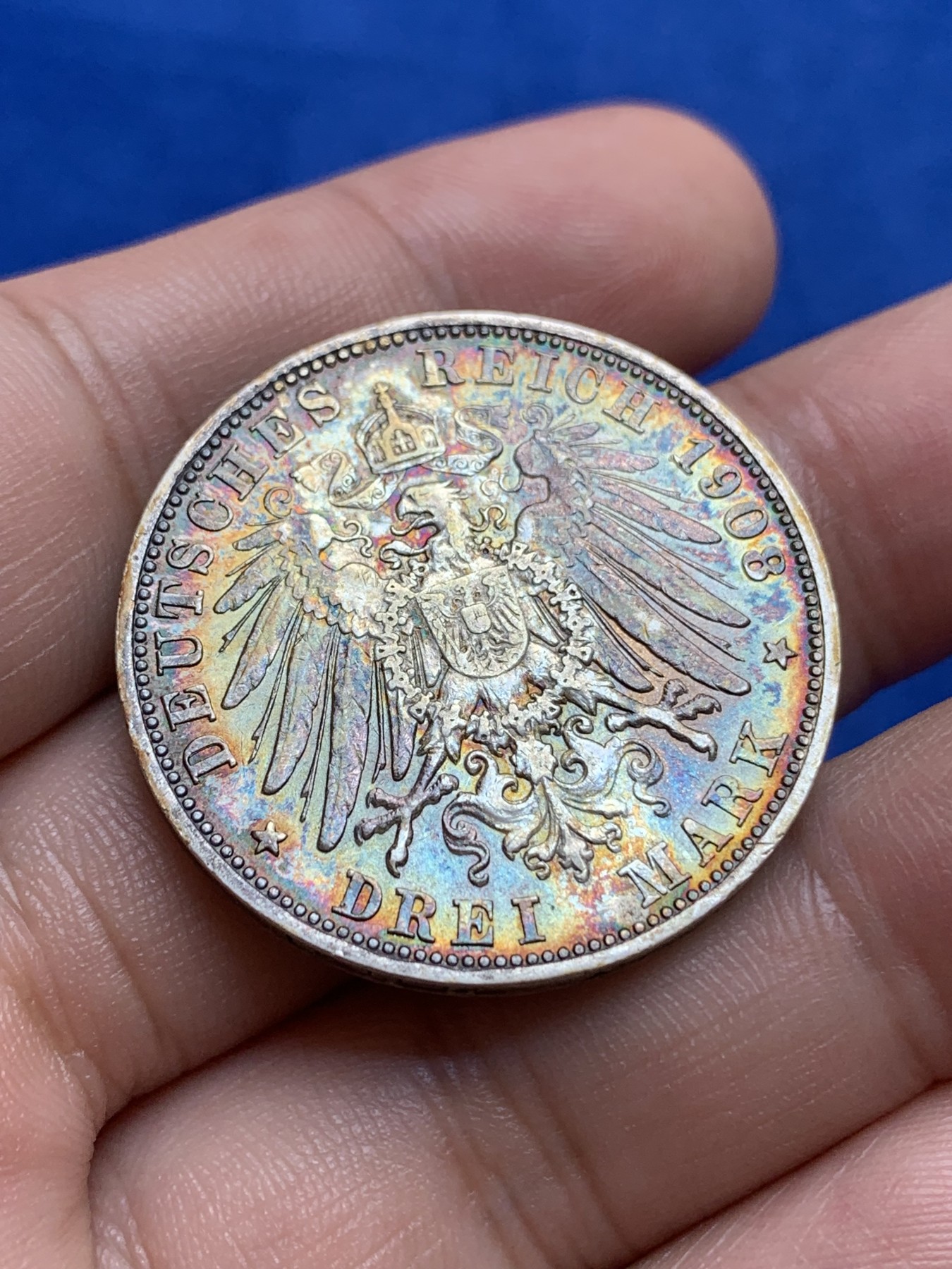 《竞宝斋》第196场-周日，周一 2场 (全场包邮) 德国巴伐利亚1908年3马克银币  环彩包浆  很漂亮