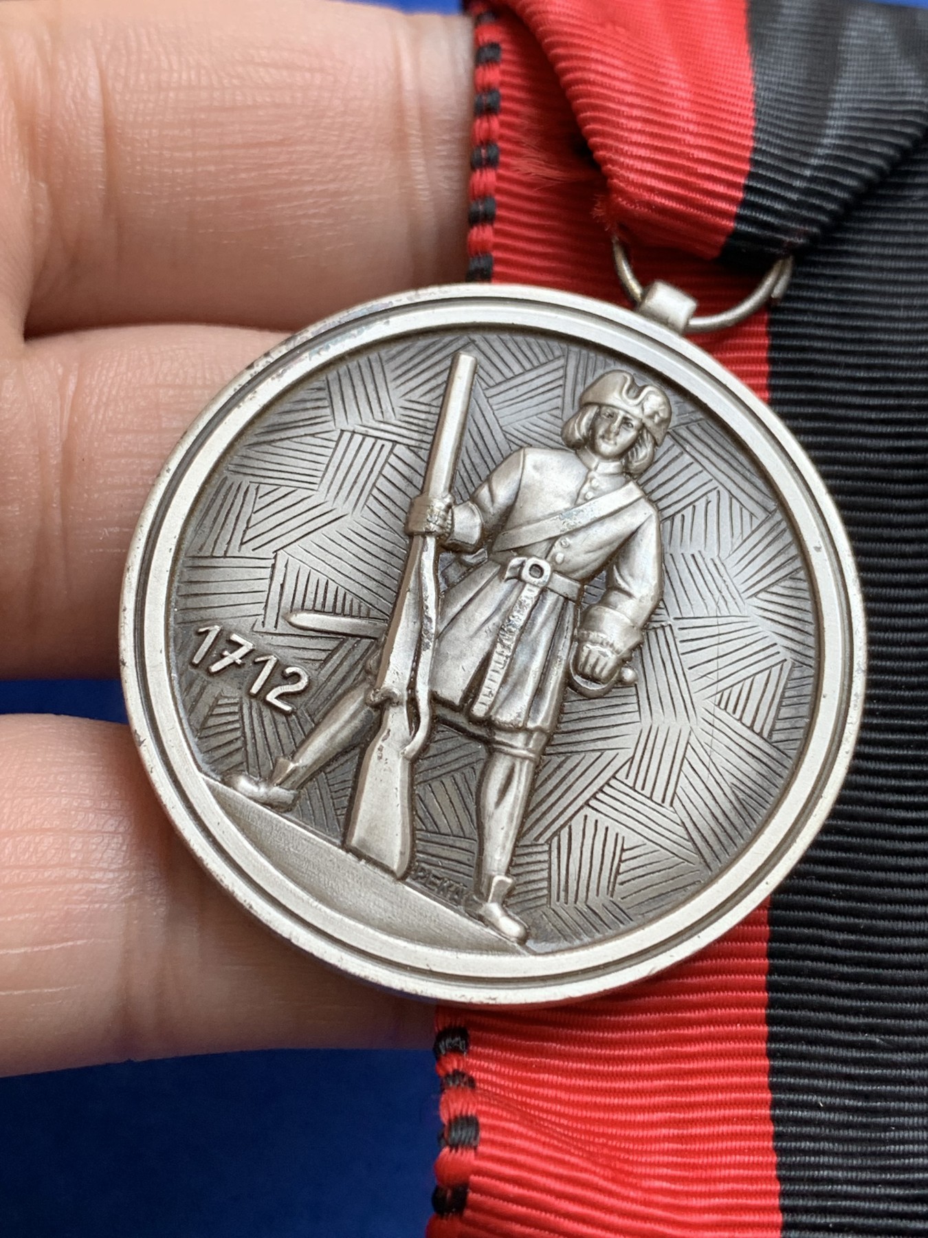 《竞宝斋》第196场-周日，周一 2场 (全场包邮) 1960年、1961年瑞士射击节奖章共2枚