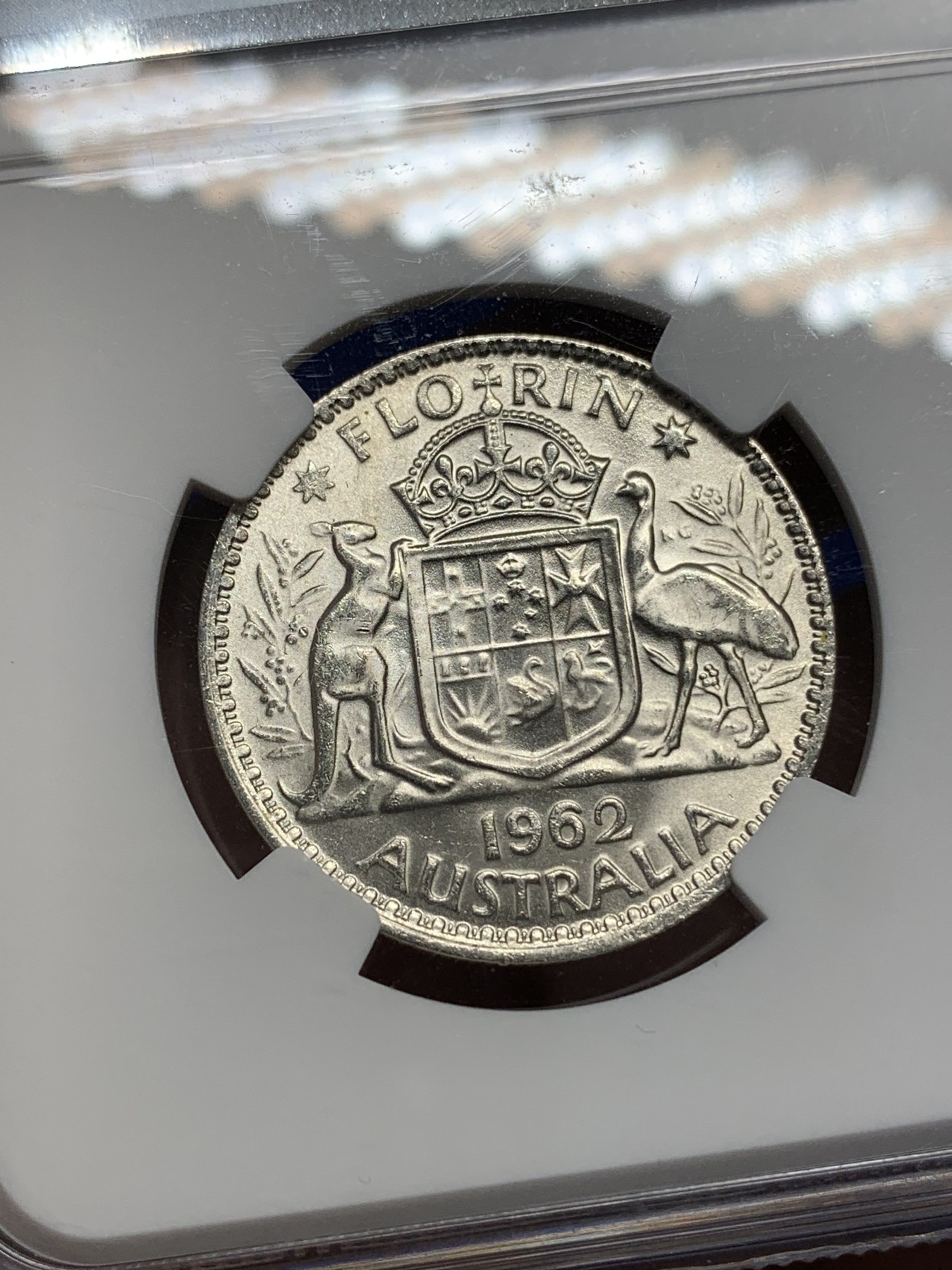 《竞宝斋》第196场-周日，周一 2场 (全场包邮) NGC-MS64 澳大利亚1962年伊丽莎白女王弗洛林银币，女王首版年轻头像，青春靓丽。银霜满溢，车轮强转光。