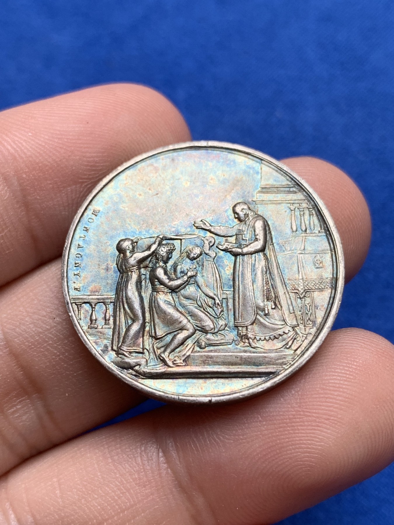 《竞宝斋》第196场-周日，周一 2场 (全场包邮) 法国1832-1841银质婚章 深五彩 11.3克 29.5mm 神灯边铭