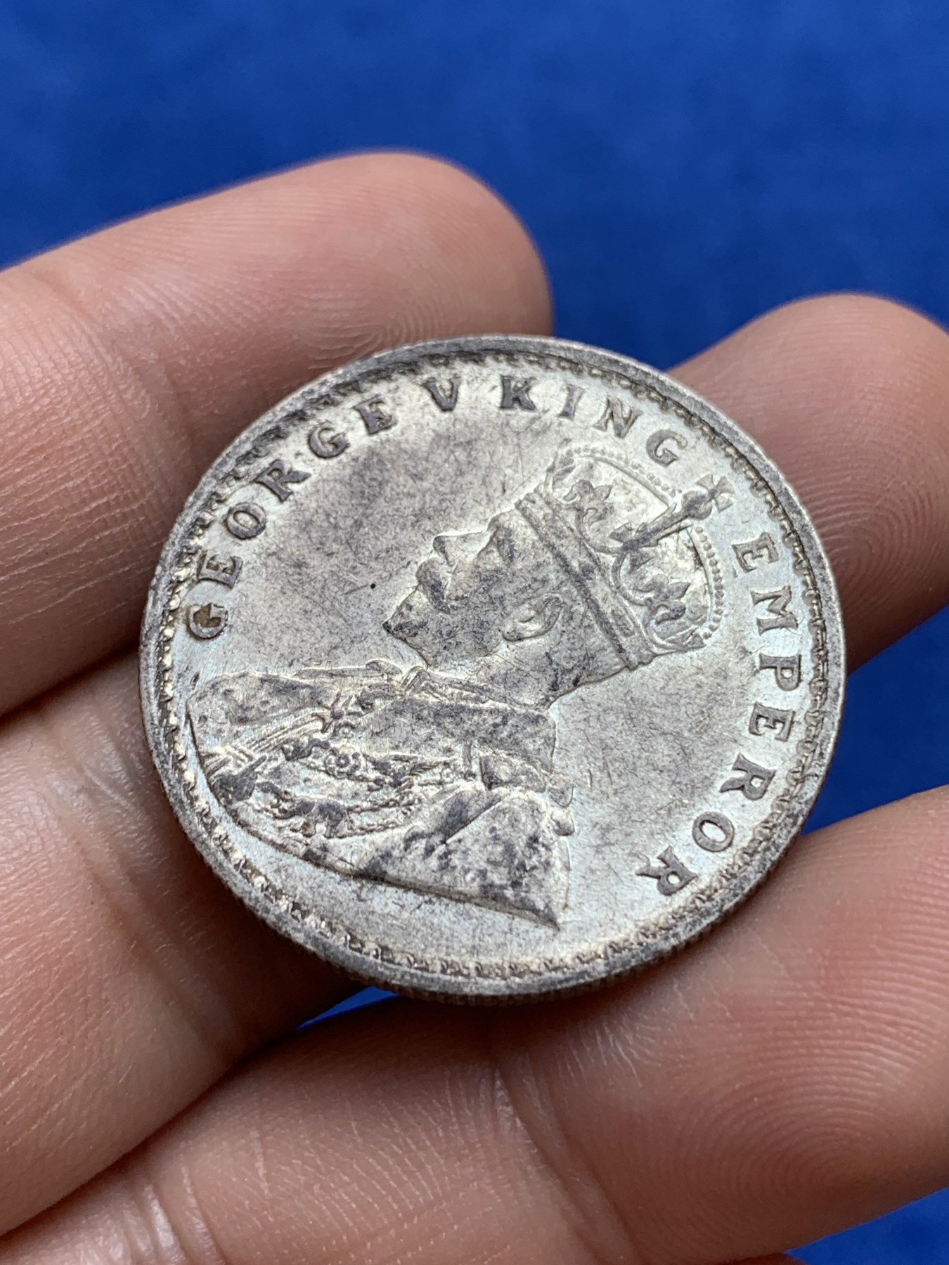 《竞宝斋》第196场-周日，周一 2场 (全场包邮) 英属印度1913年乔五1卢比银币