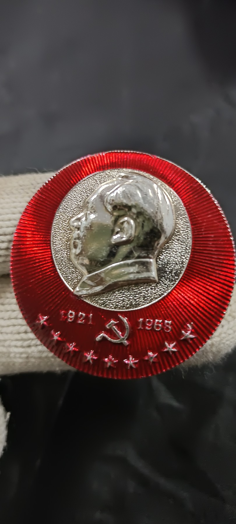 全场0起放漏！60个拍品随便拍！ 精美毛主席像章，d徽