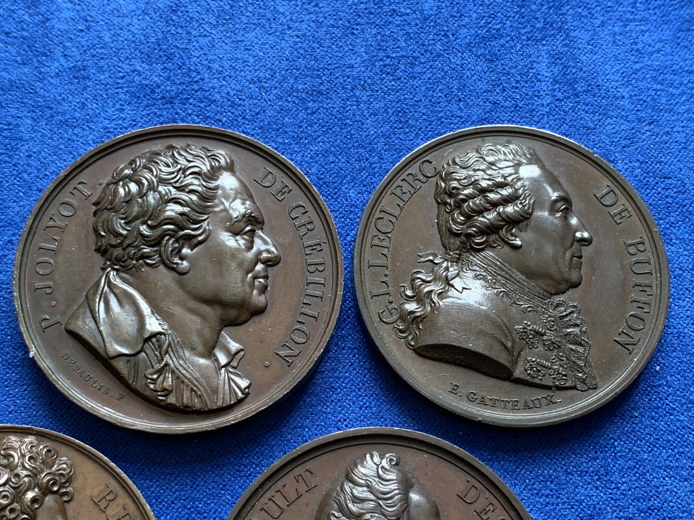 《竞宝斋》第196场-周日，周一 2场 (全场包邮) 6枚一组 1820年代左右法国人物系列铜章  直径41mm，光边原铸，均为高浮雕好品相。